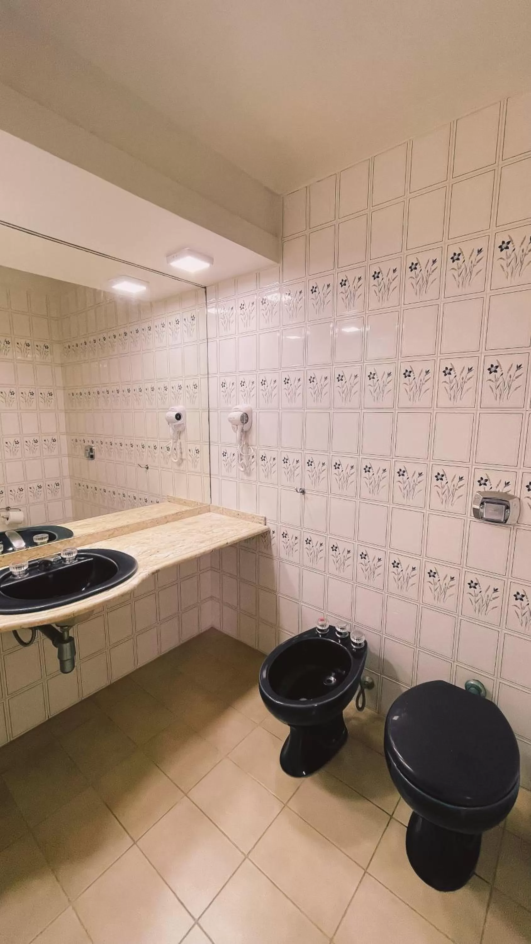 Bathroom in Verde Vale Hotel