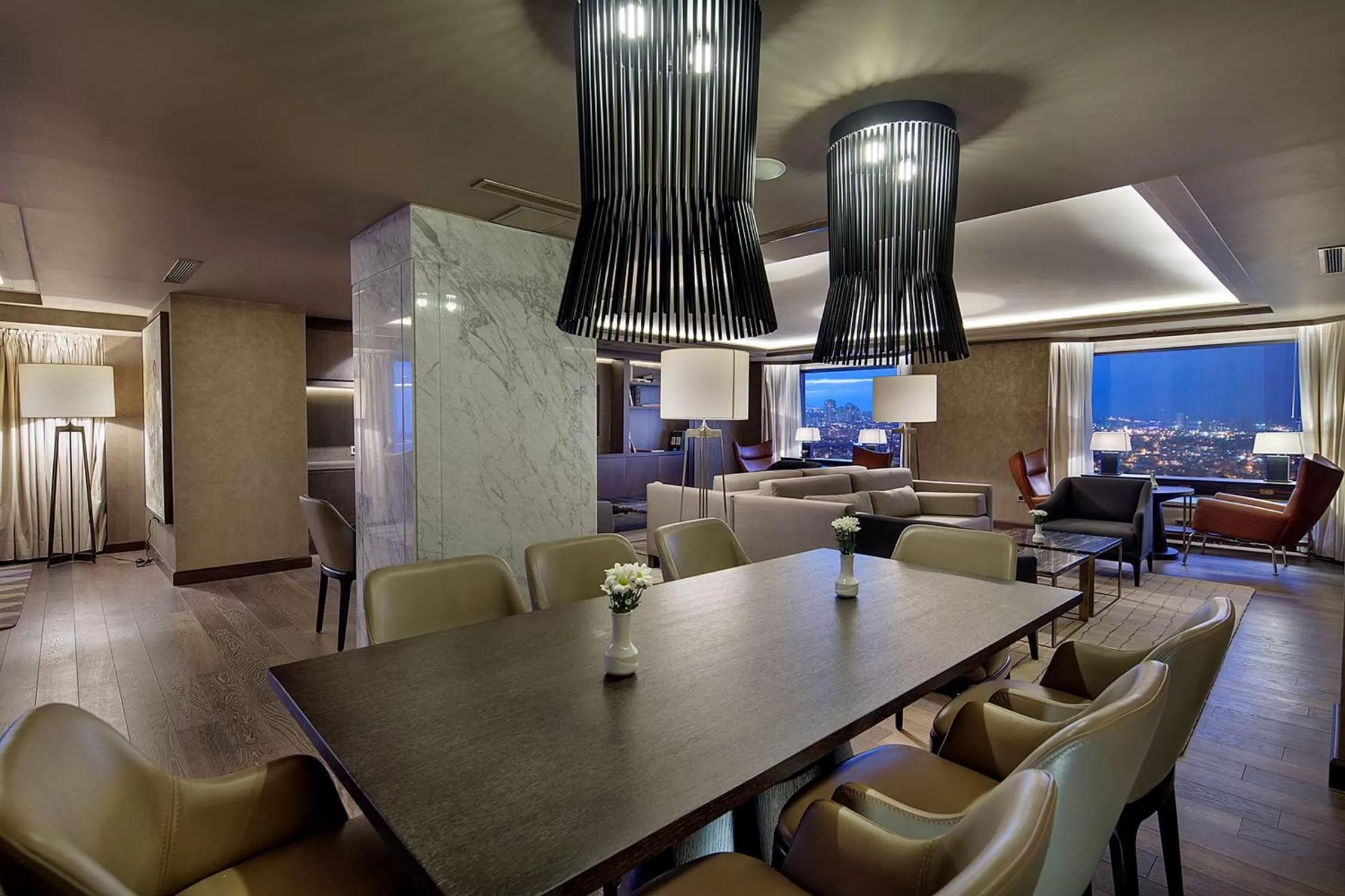 Lounge or bar in Ankara HiltonSA