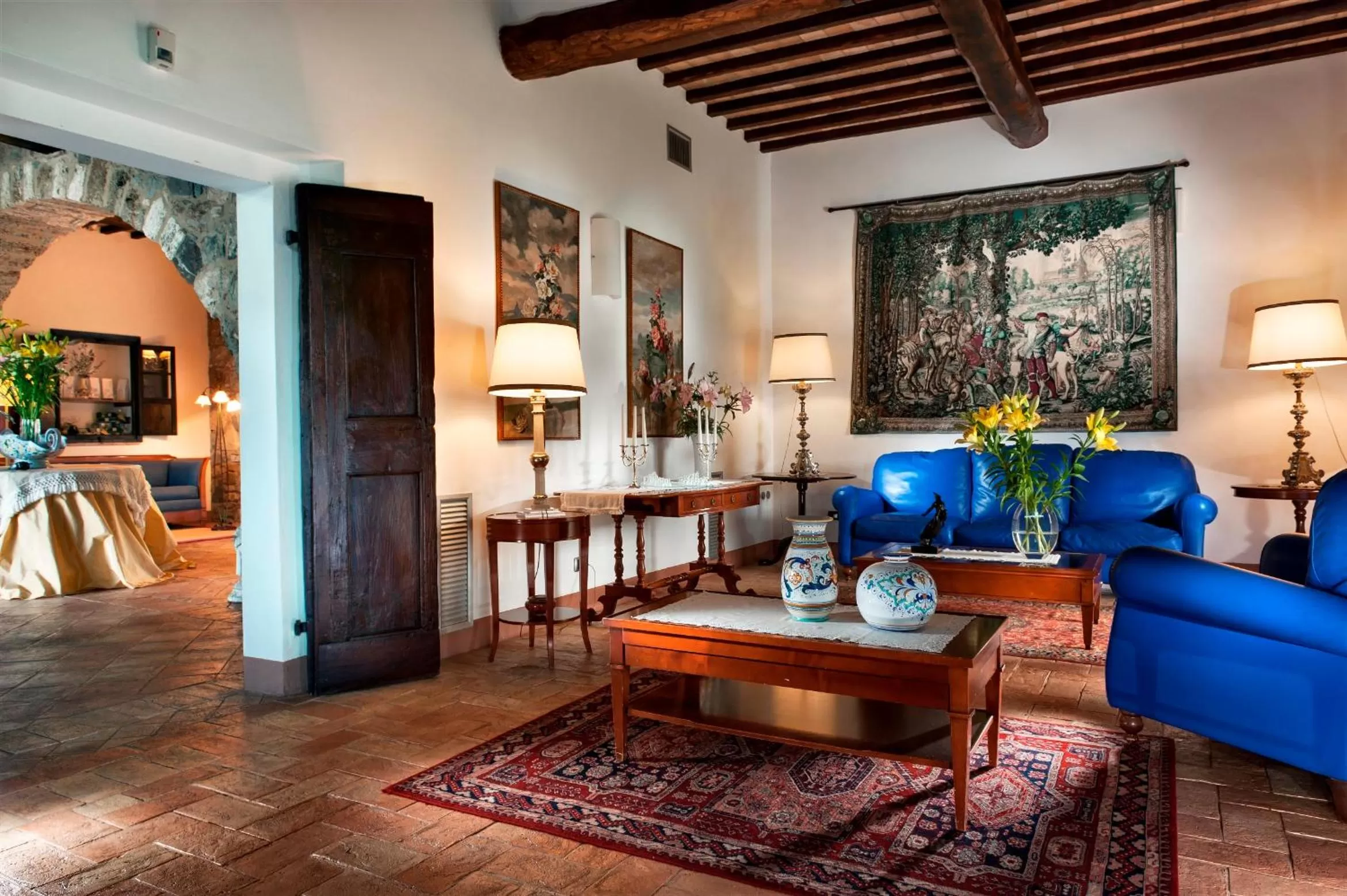 Communal lounge/ TV room in Relais Osteria Dell'Orcia