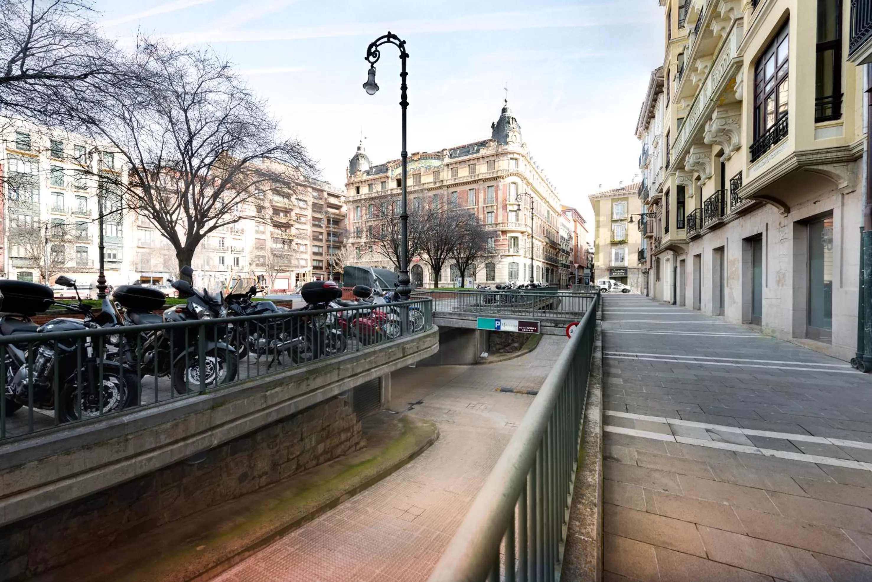 Facade/entrance in Maisonnave