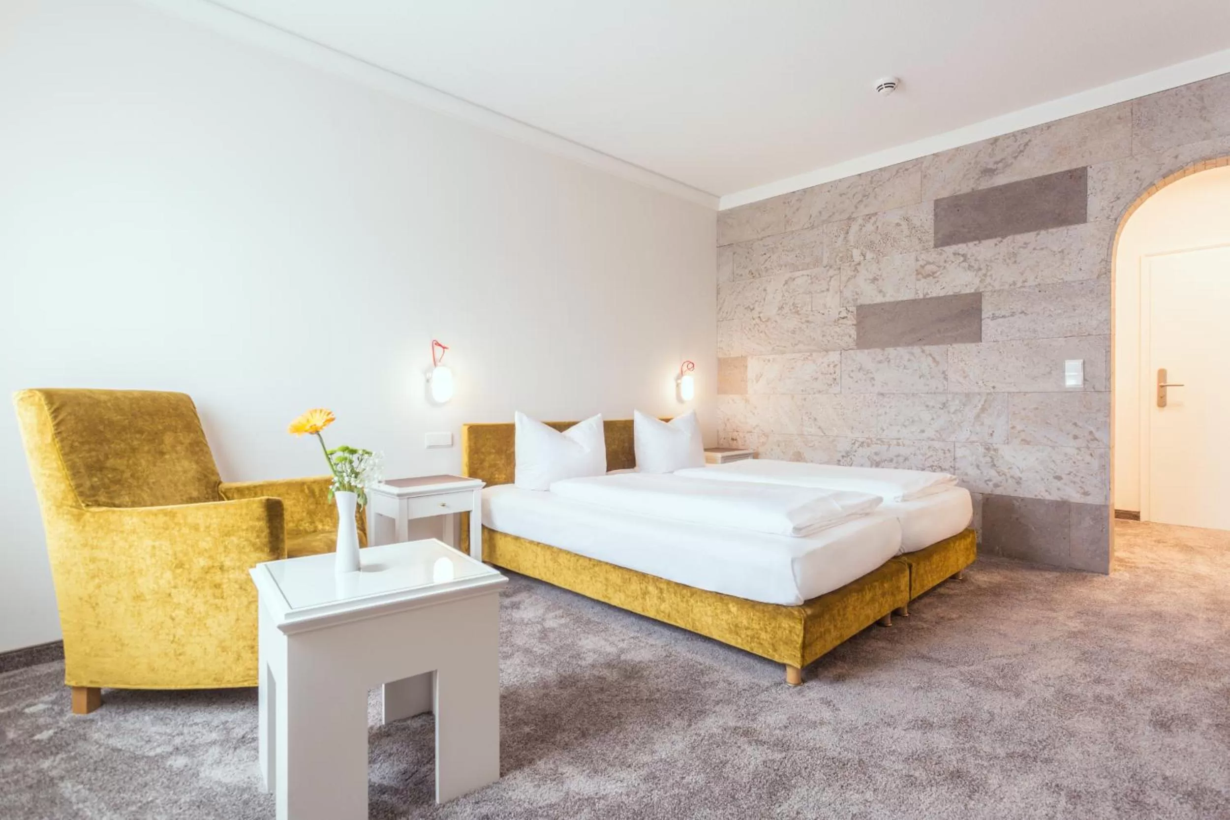 Photo of the whole room, Bed in Hotel - Restaurant Erich Rödiger