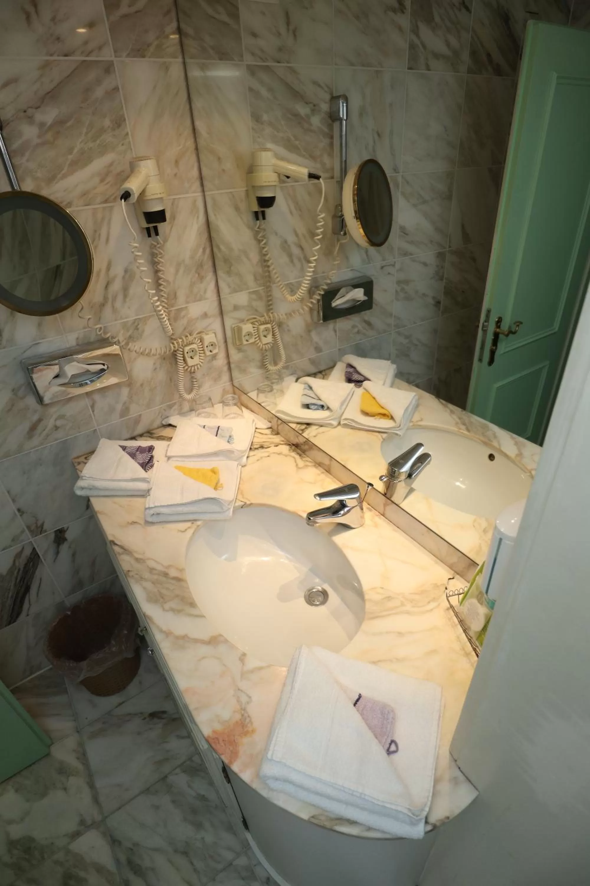 Bathroom in Schwarzwaldhotel Stollen