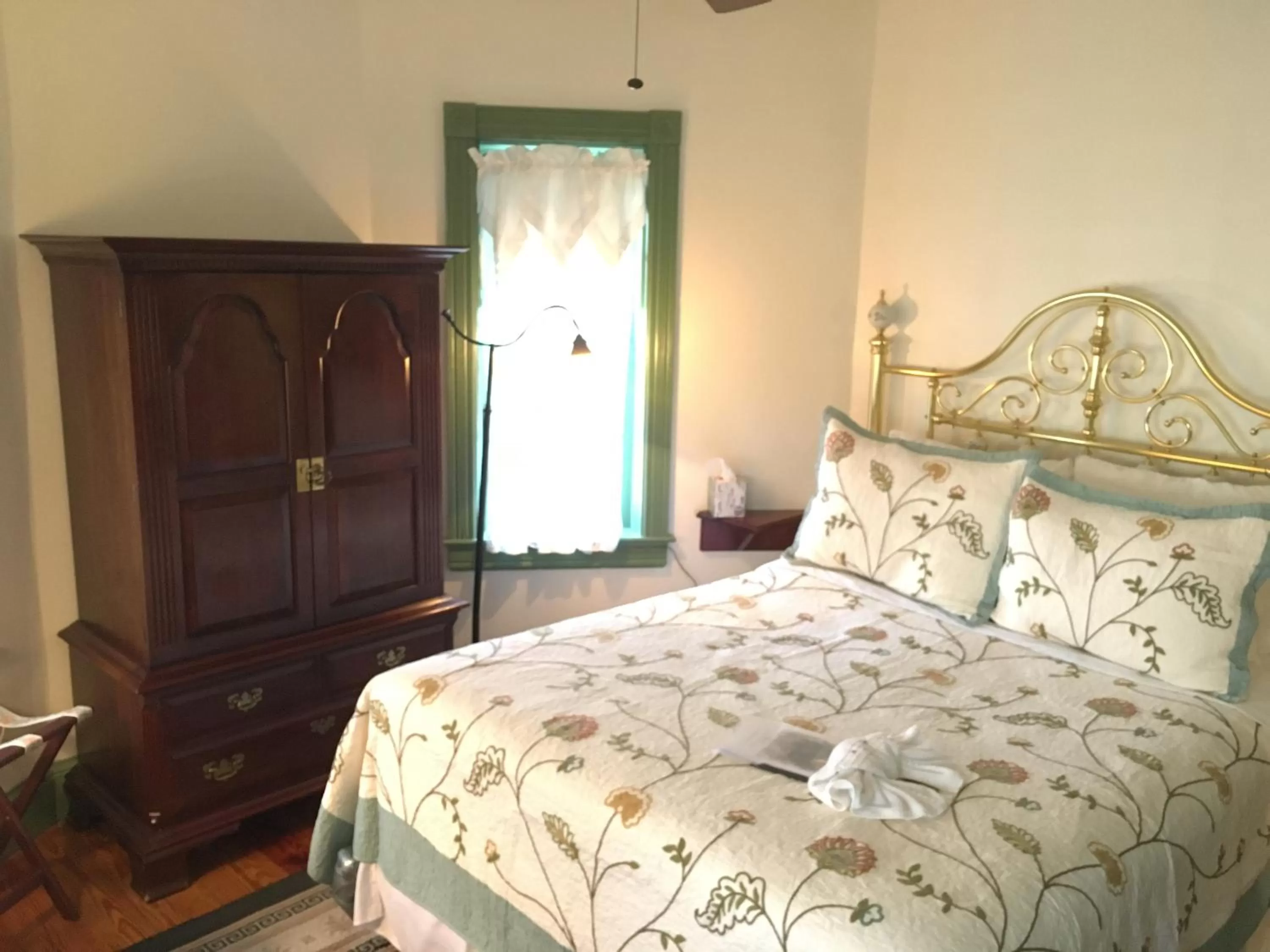 Parsonage Inn Bed and Breakfast