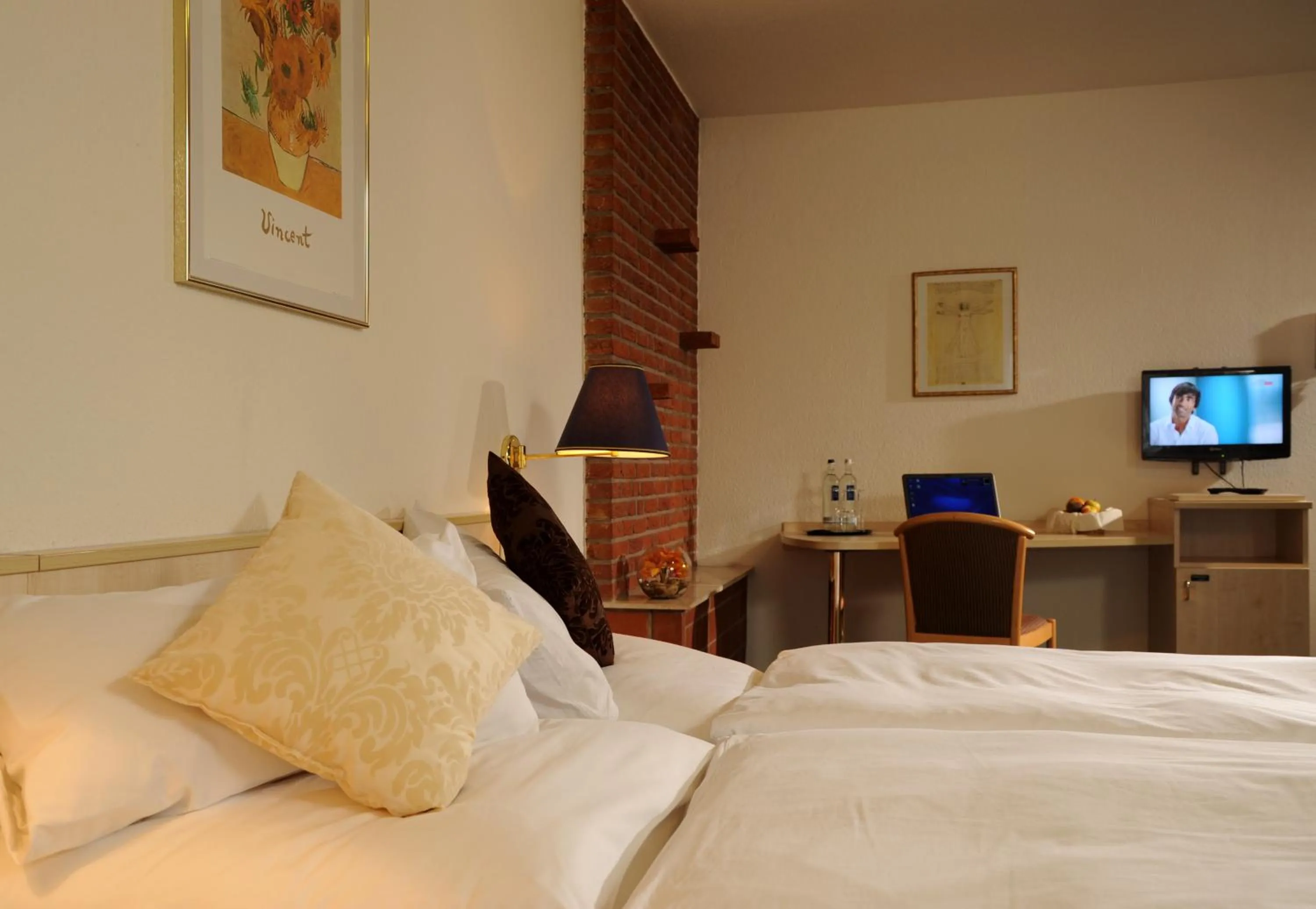 Bed in Air Hotel Wartburg