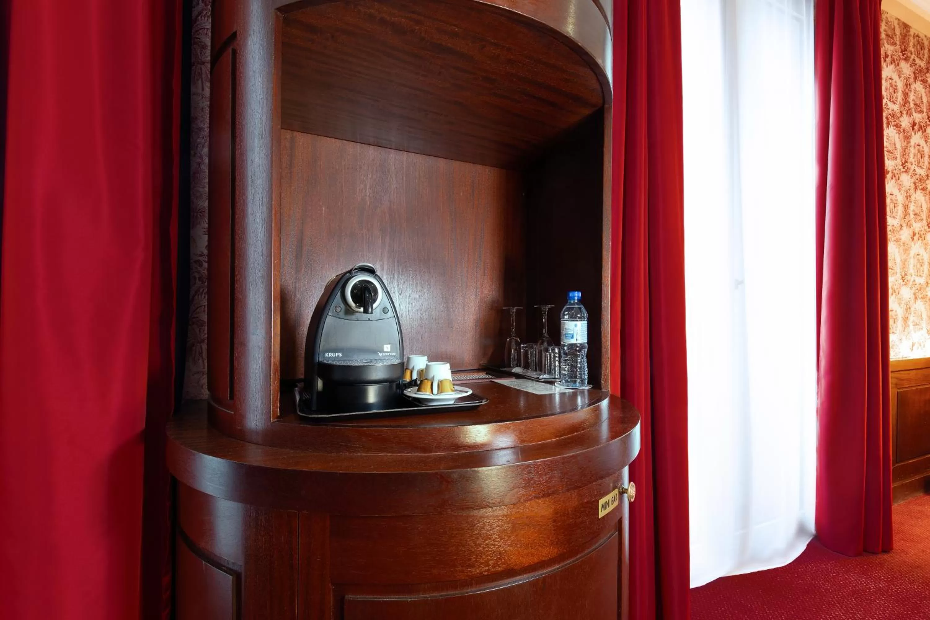 Coffee/tea facilities in Grand Hotel de l'Opera - BW Premier Collection