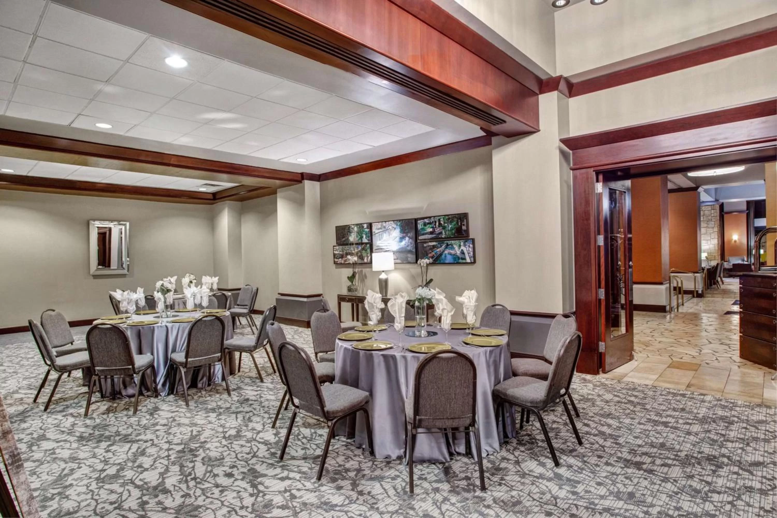 Meeting/conference room in The Emily Morgan Hotel - A DoubleTree by Hilton