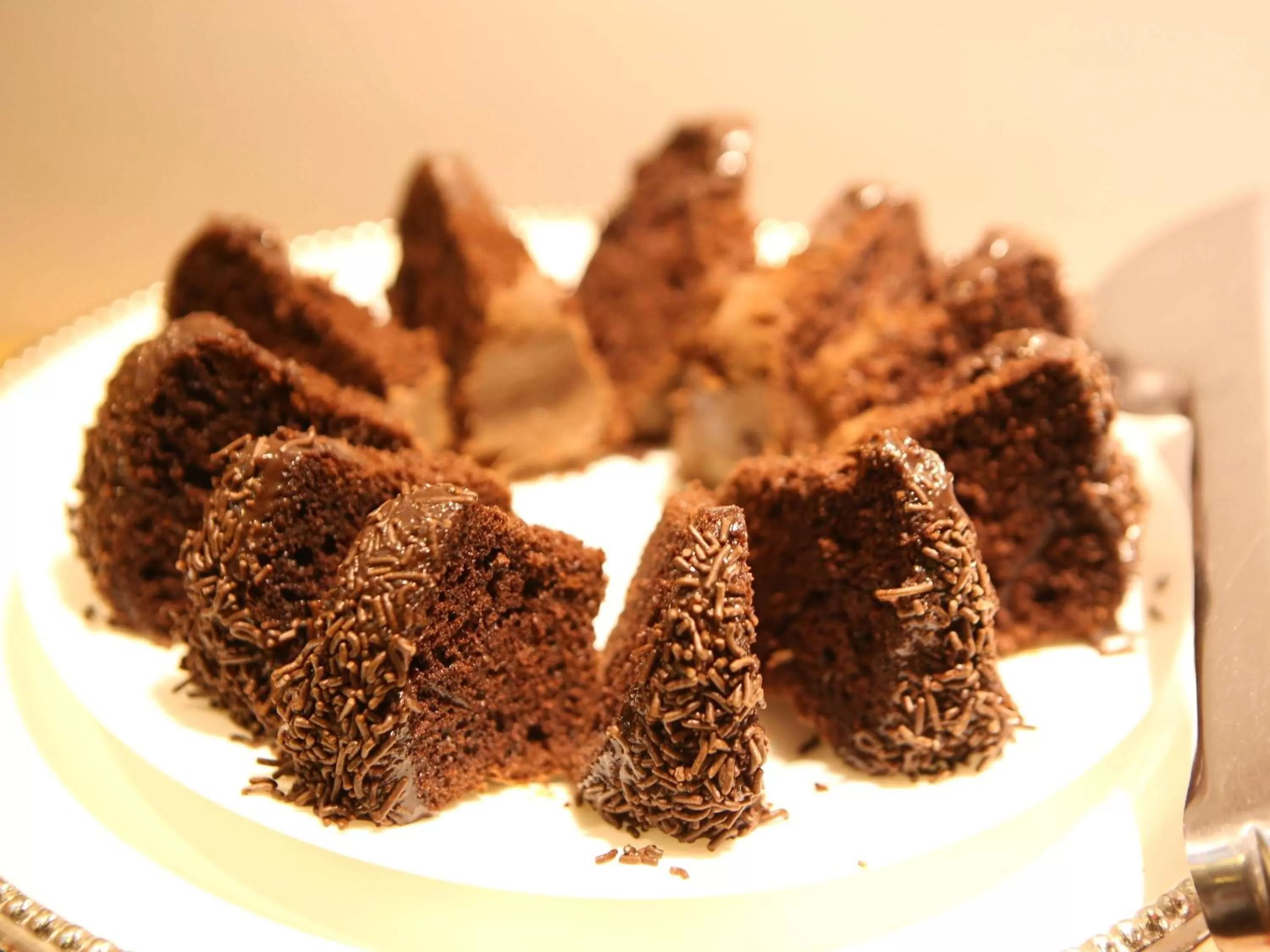 Restaurant/places to eat in ibis Jatai