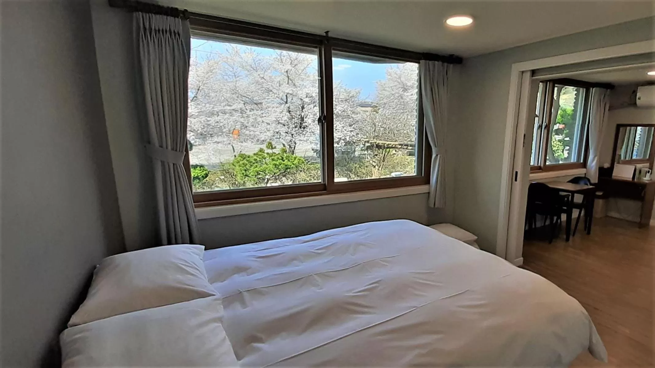 Bed in Hotel Jirisan Haetsal