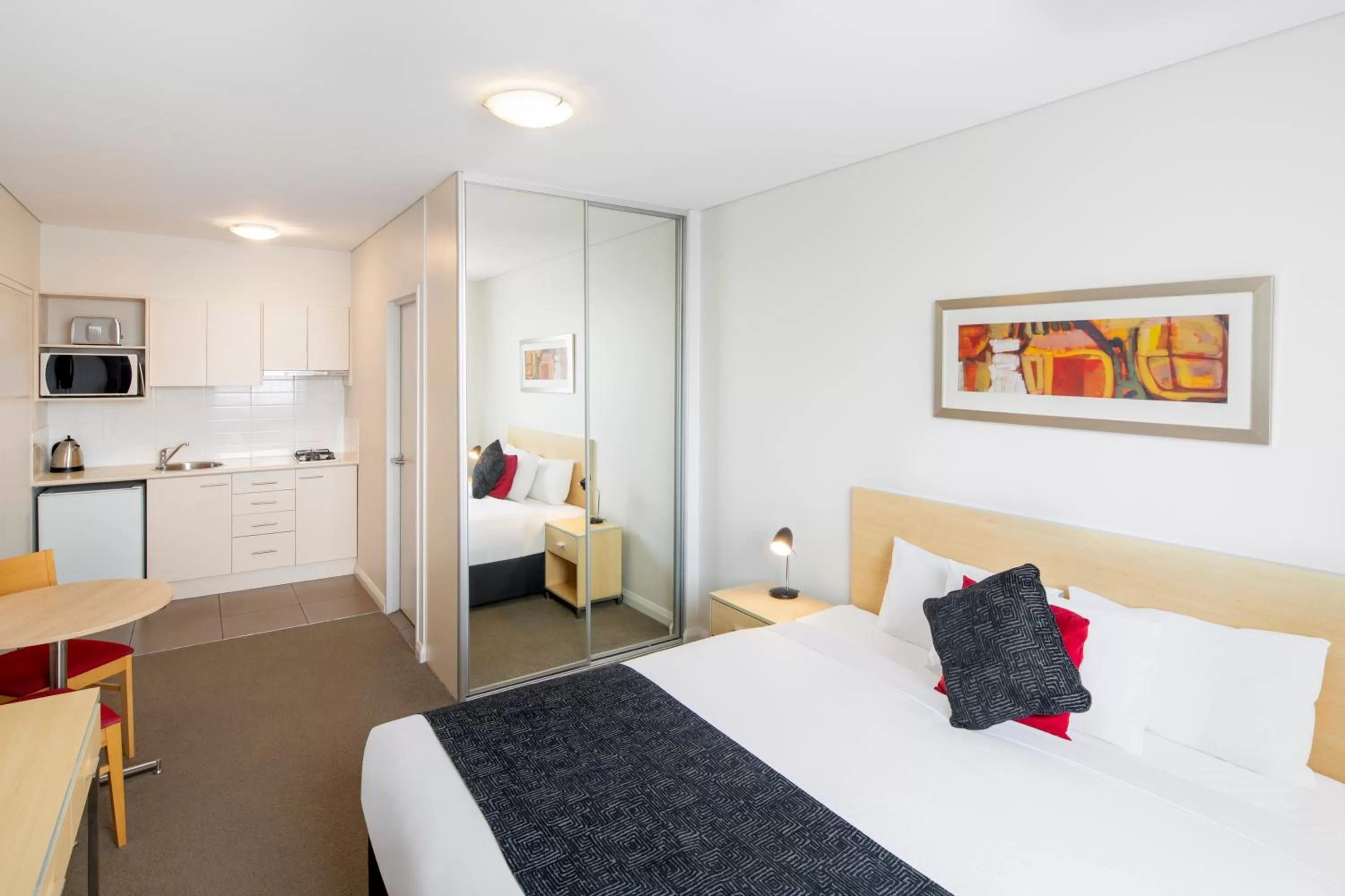 Bed in Mantra Castle Hill Sydney, an Accor Hotel