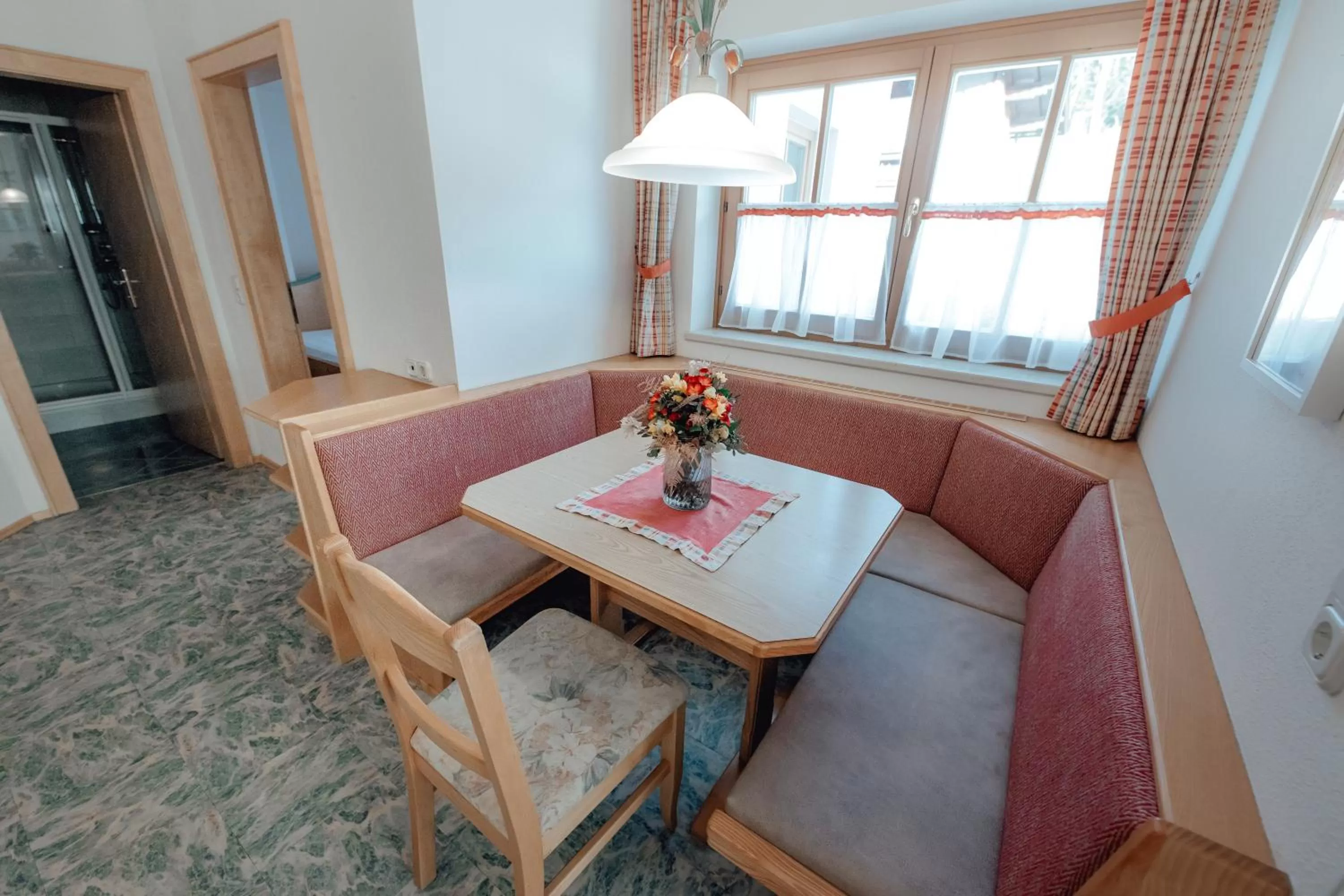 Seating area in Dandler - Zimmer und Ferienwohnungen