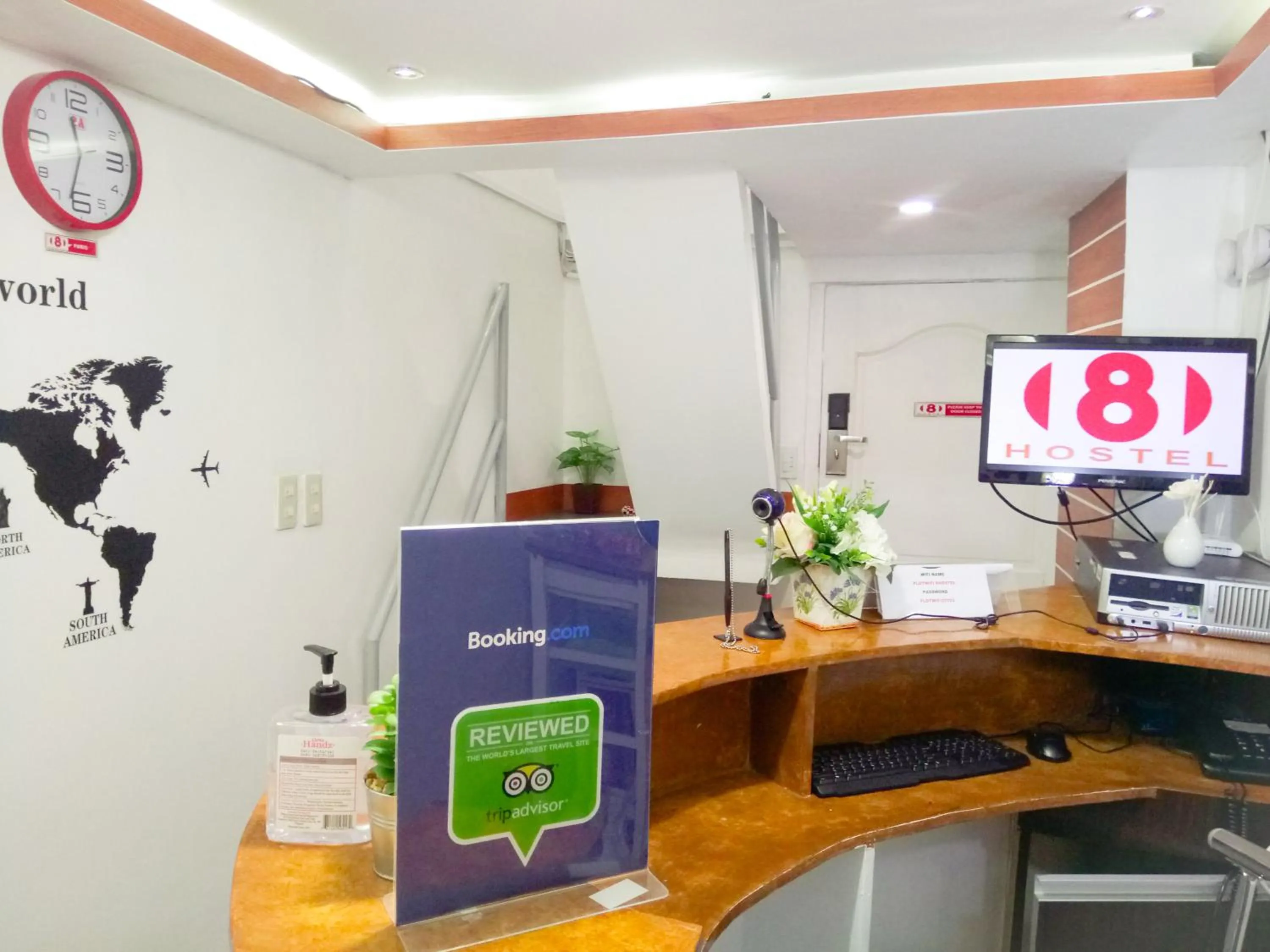 Lobby or reception in 8Hostel