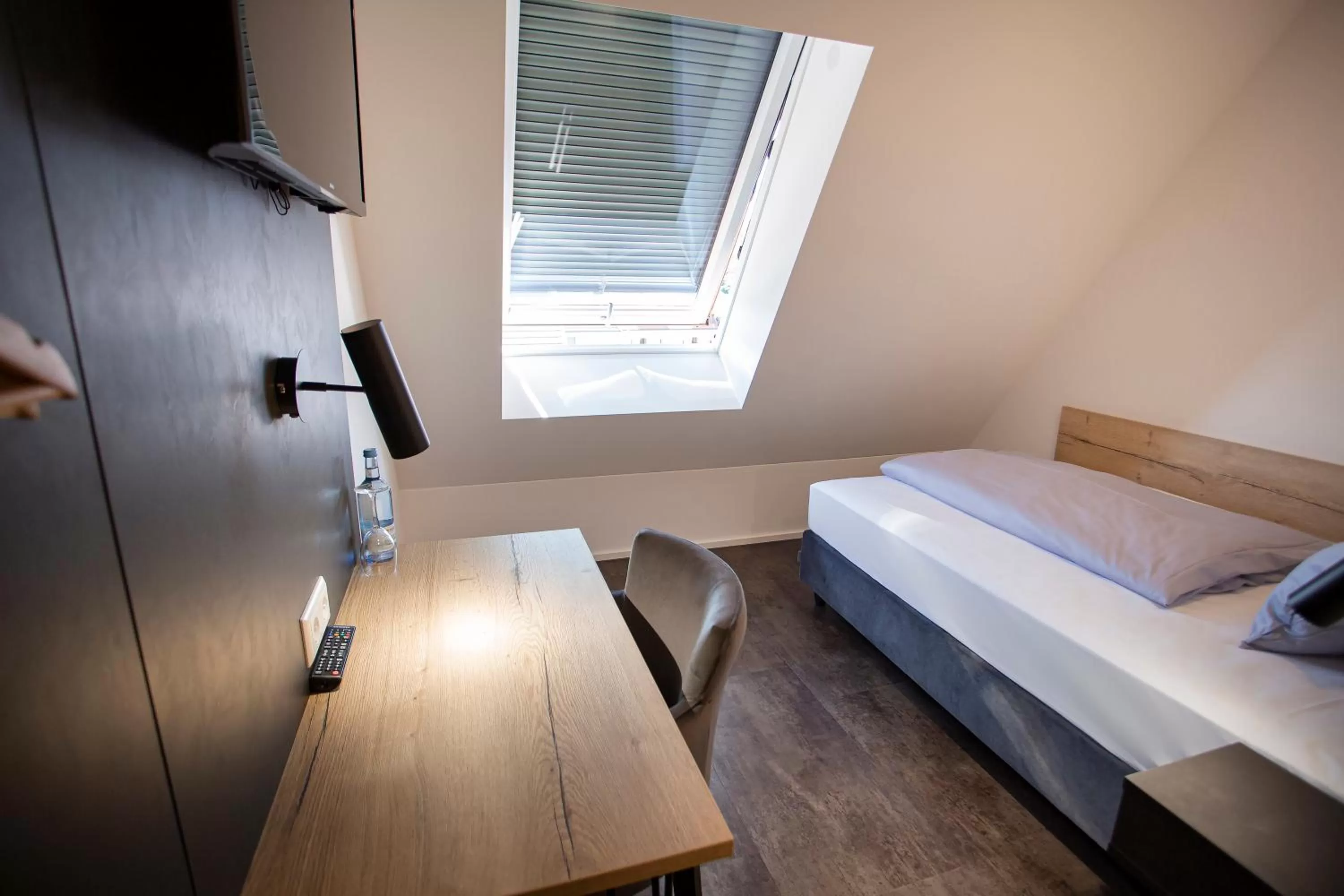 Photo of the whole room, Bed in Drexel`s Parkhotel am Schloss