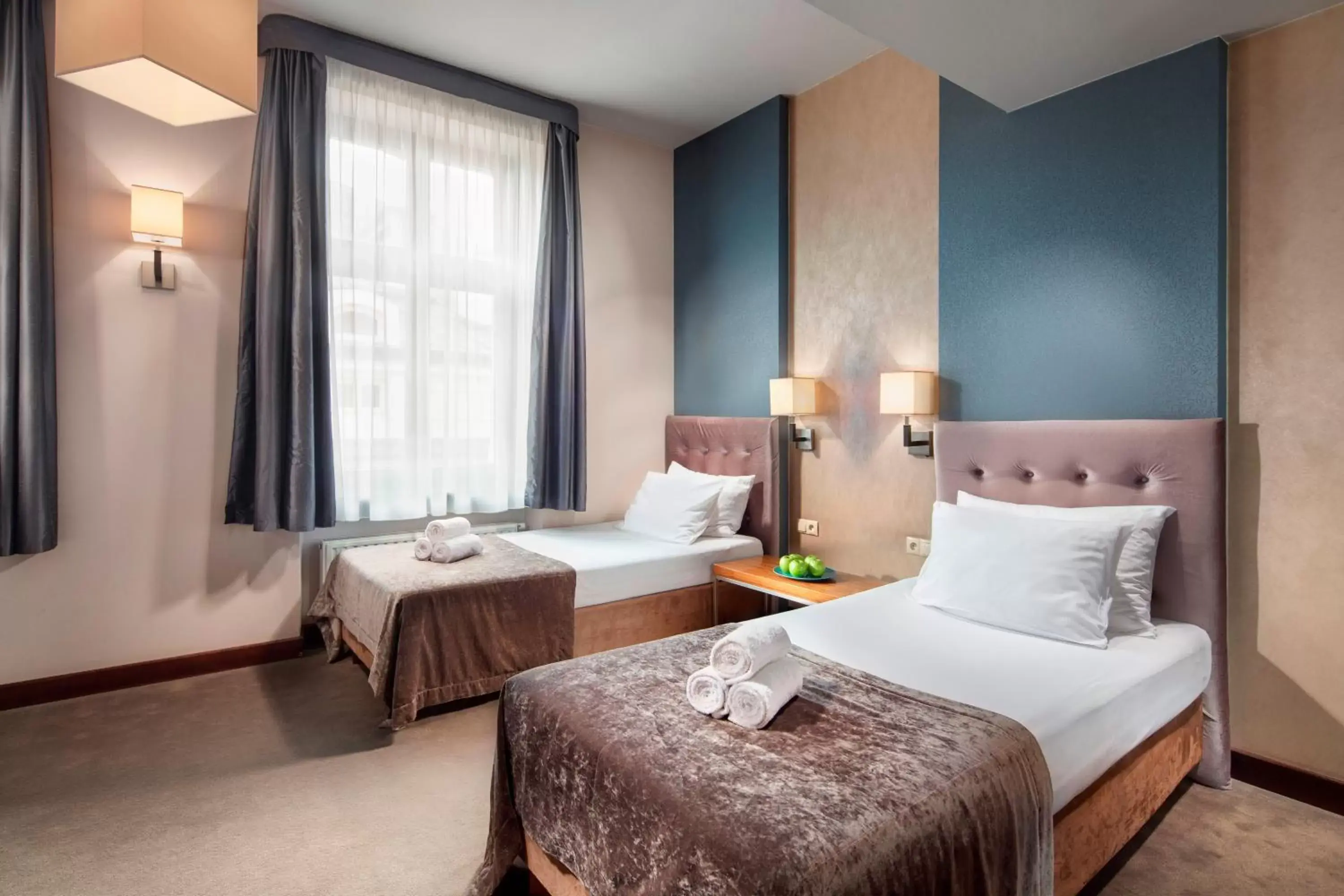 Twin Room in Hotel Unicus Krakow Old Town - Destigo Hotels Twin Room in Hotel Unicus Krakow Old Town - Destigo Hotels
