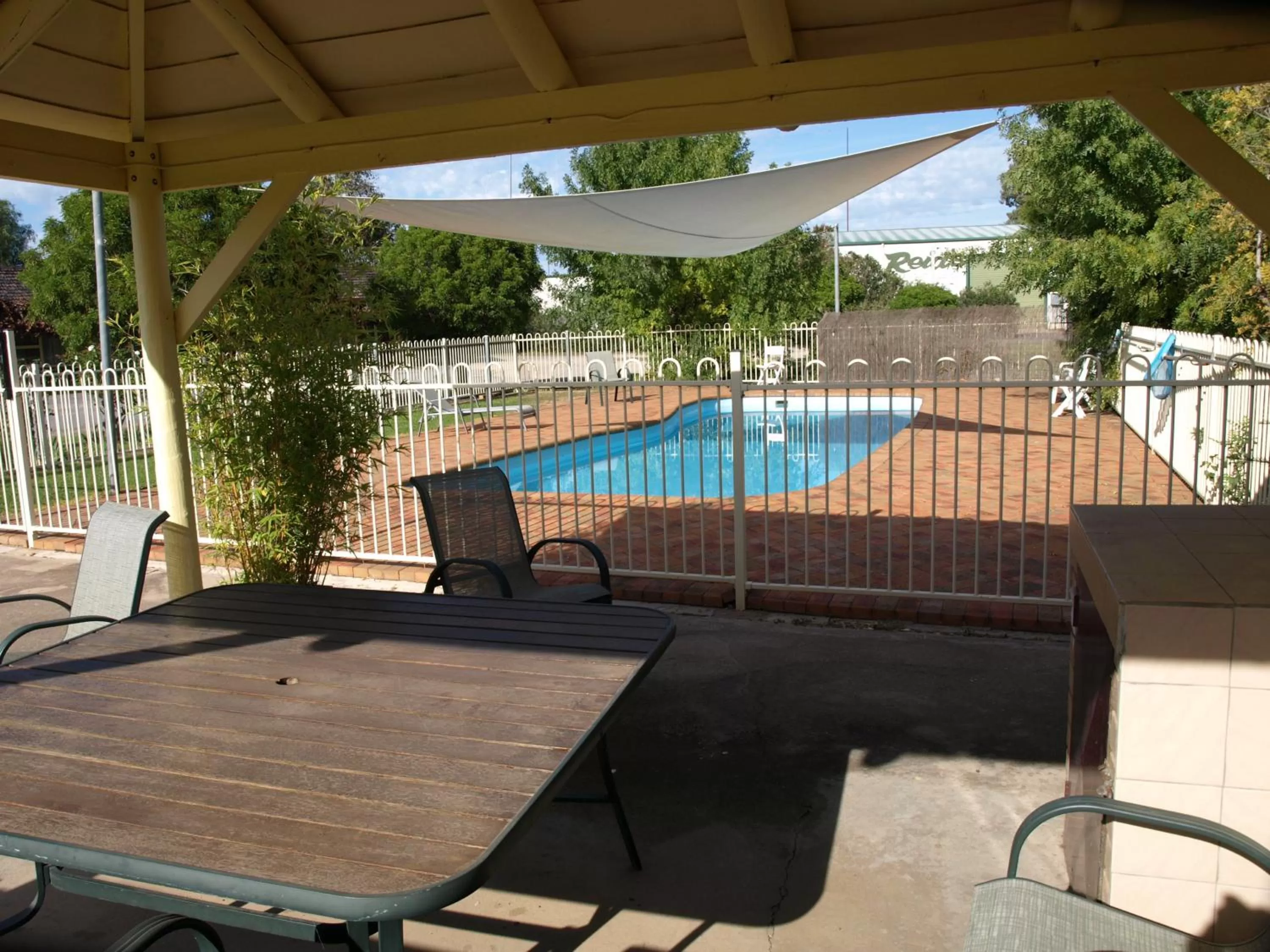 Pool view in Civic Motor Inn