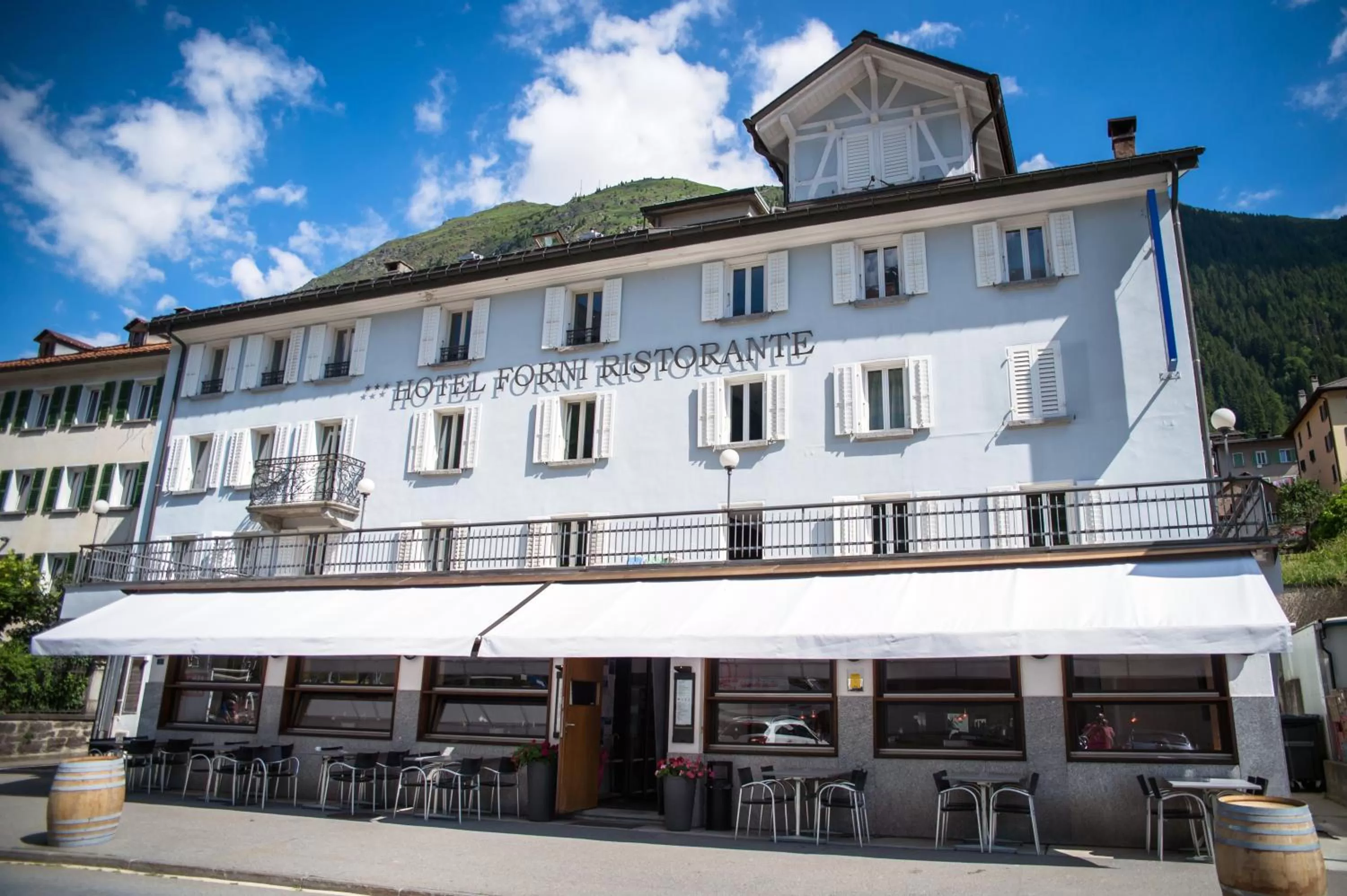 Property building in Hotel & Restaurant Forni