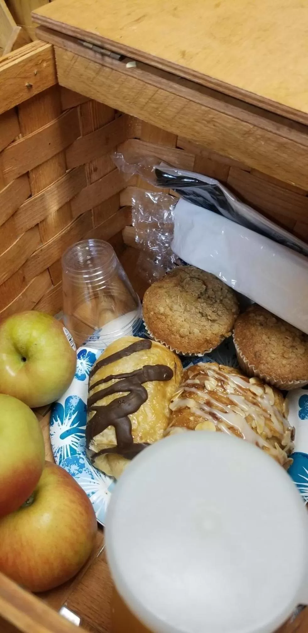 Breakfast in Cambria Shores Inn