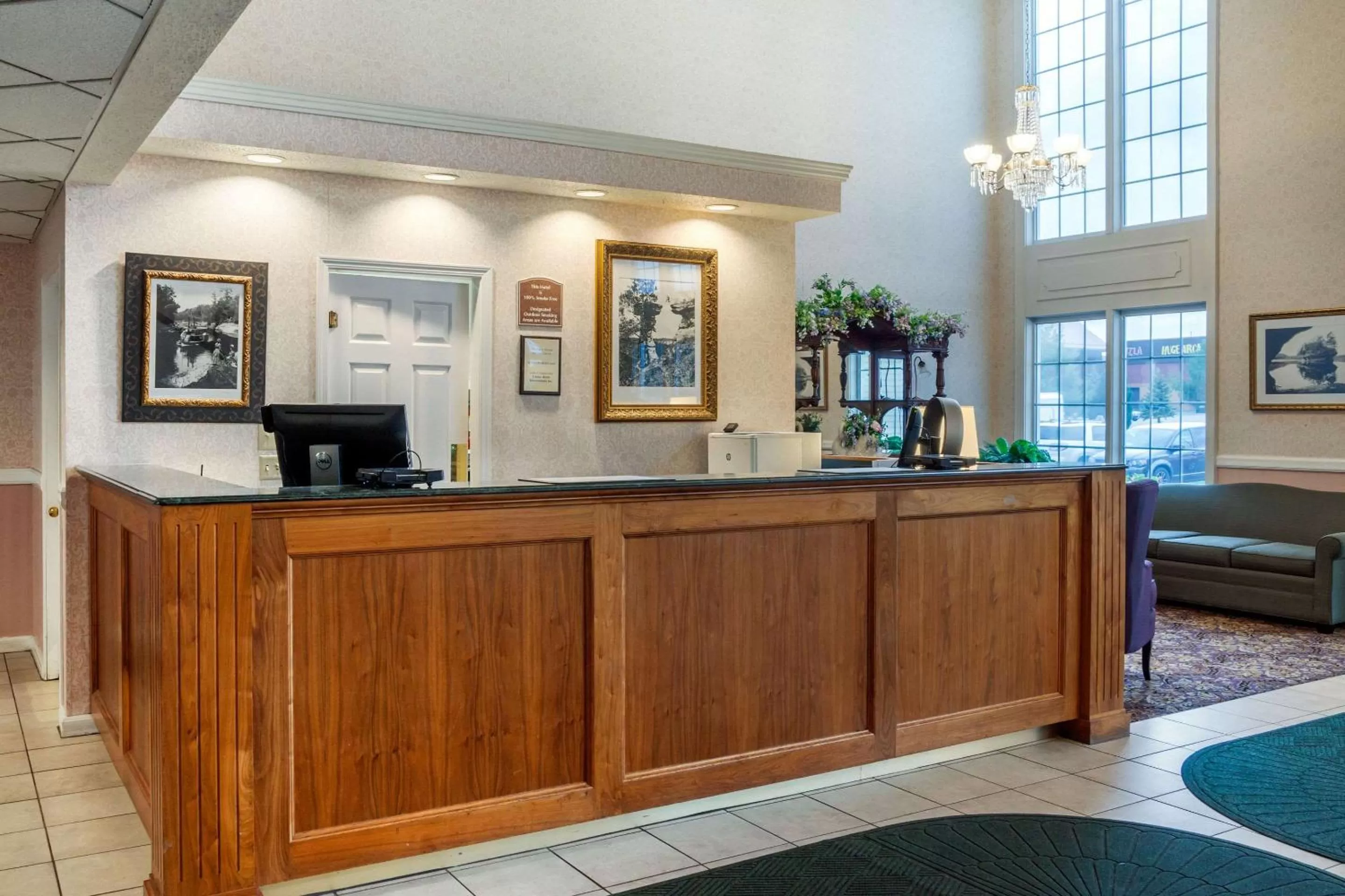 Lobby or reception in Wintergreen Hotel & Conference Center