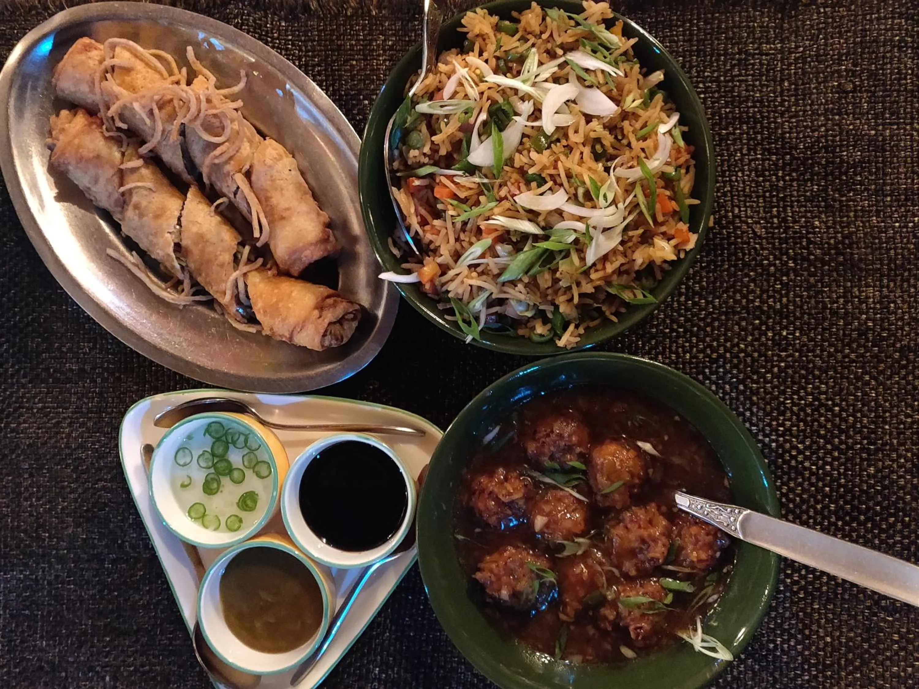 Restaurant/places to eat in Honeymoon Inn Manali