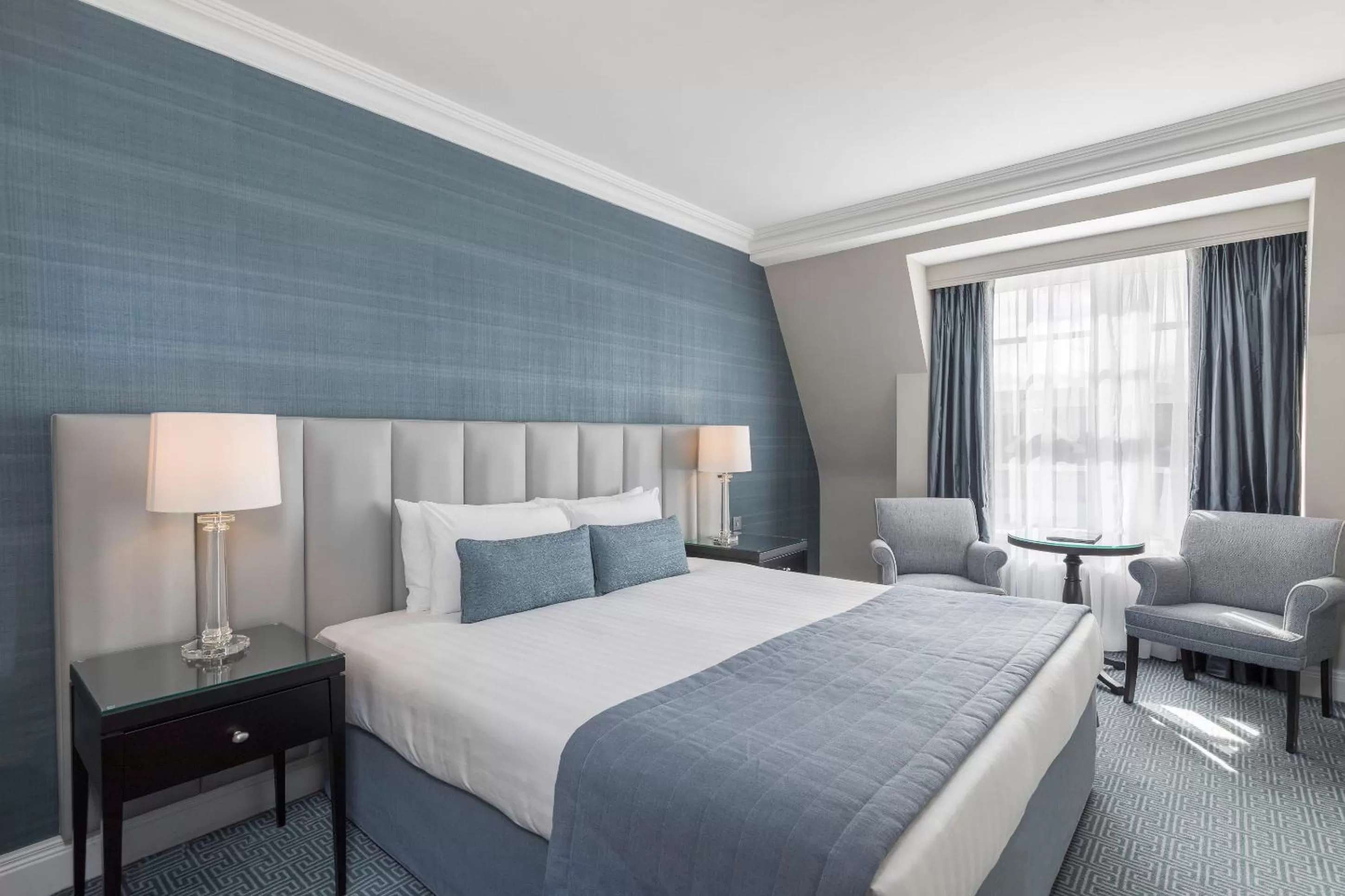 Bedroom, Bed in The Johnstown Estate