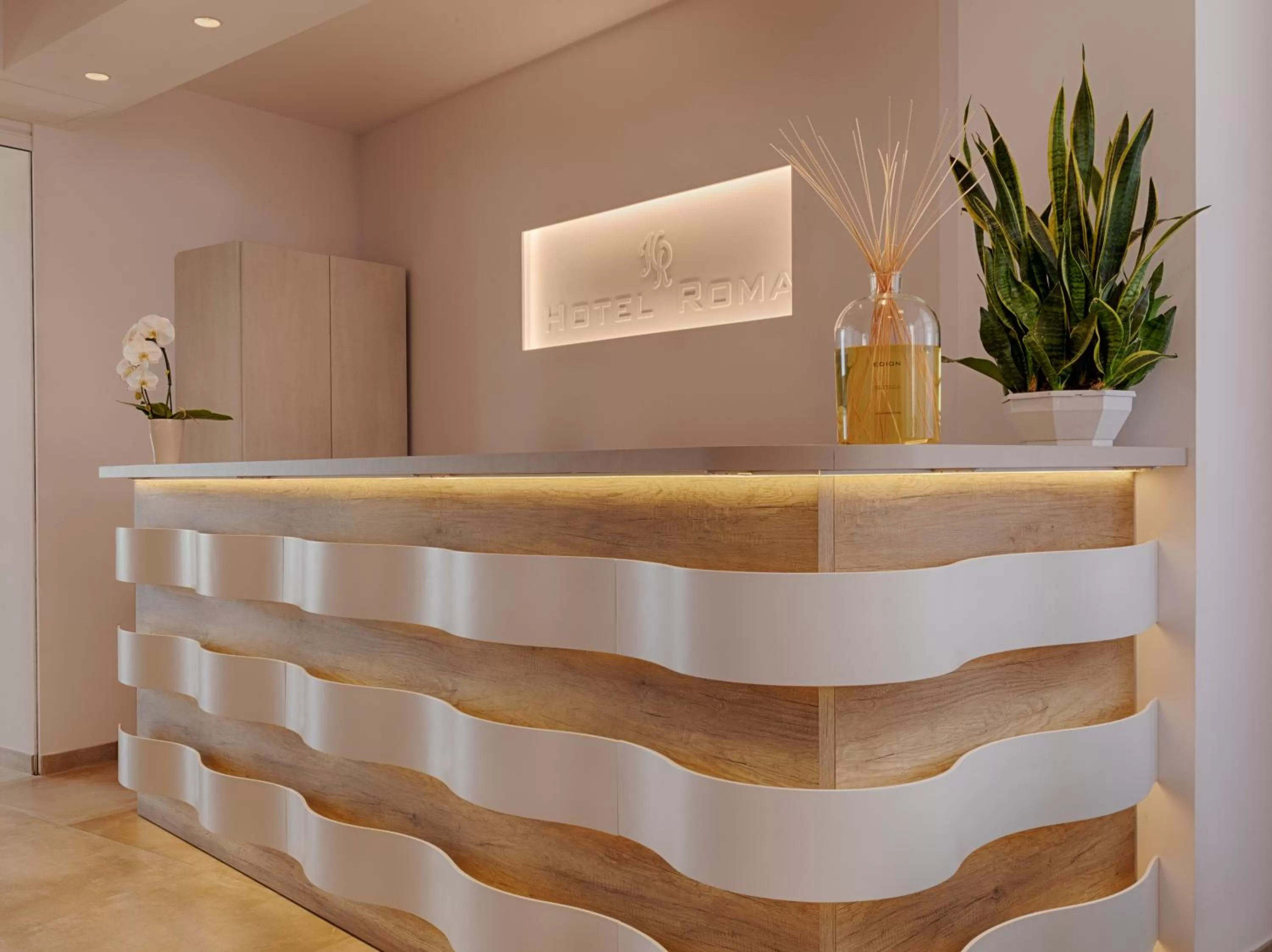 Lobby or reception in Roma Hotel