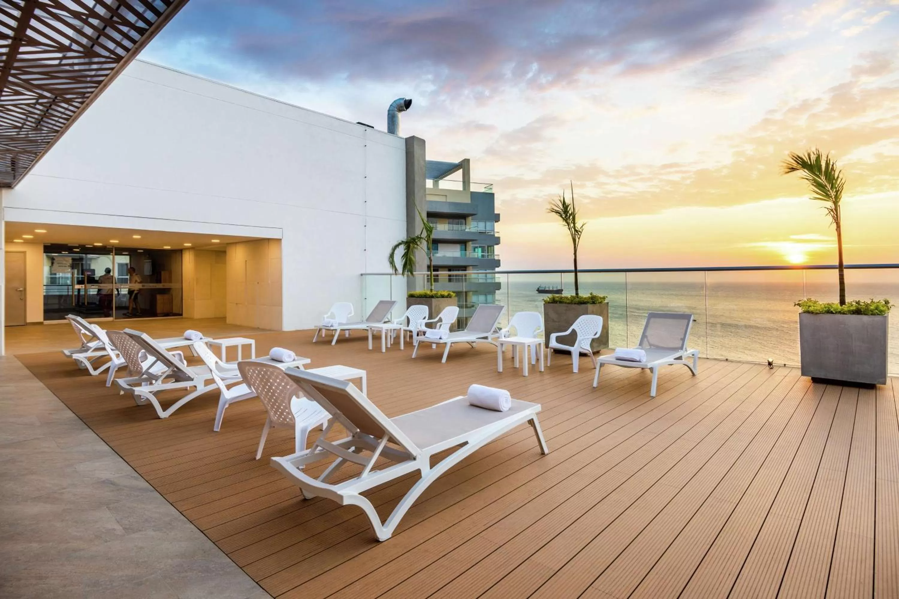 Pool view in Hilton Garden Inn Santa Marta