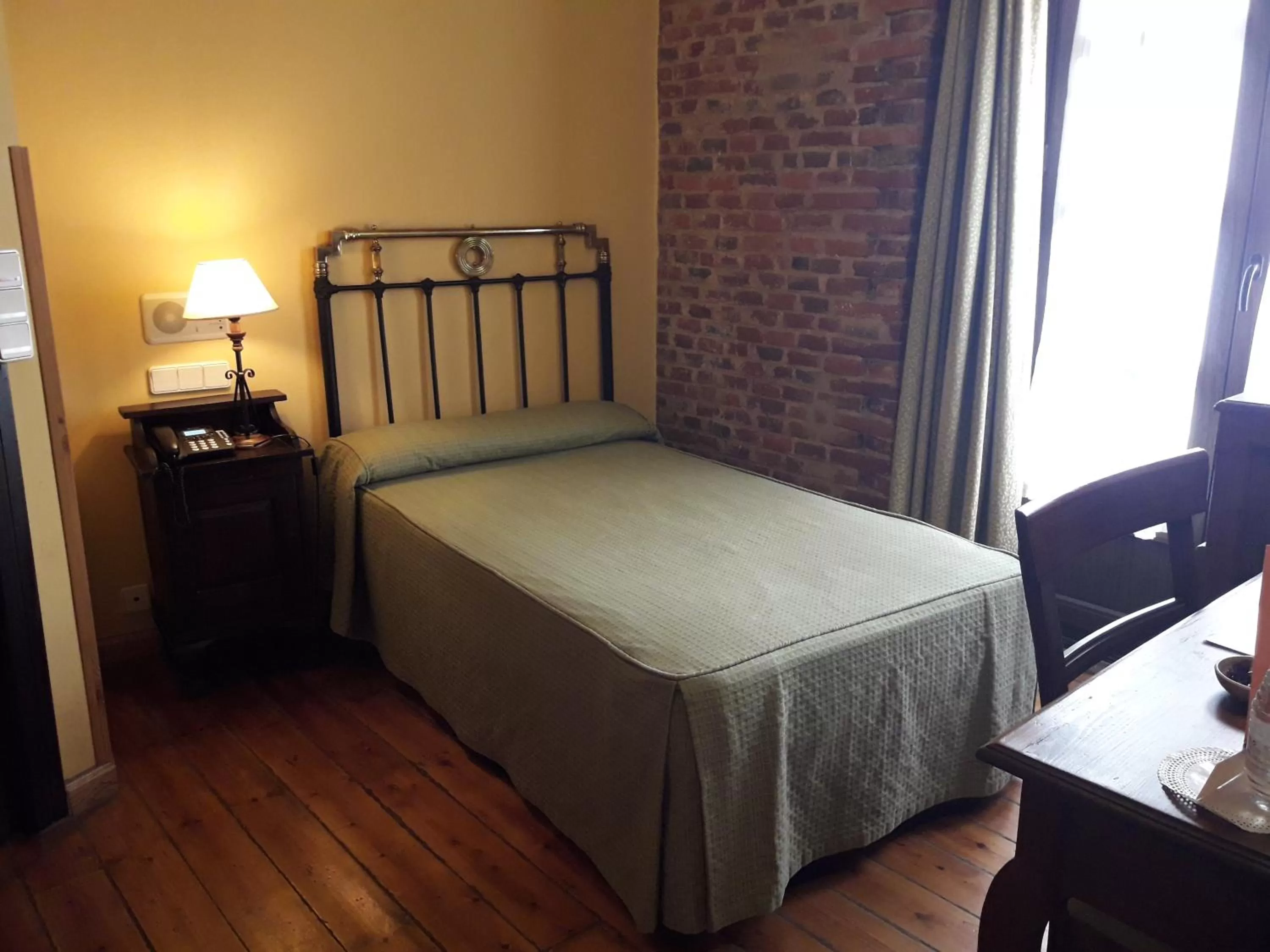Photo of the whole room, Bed in Hotel La Posada Regia