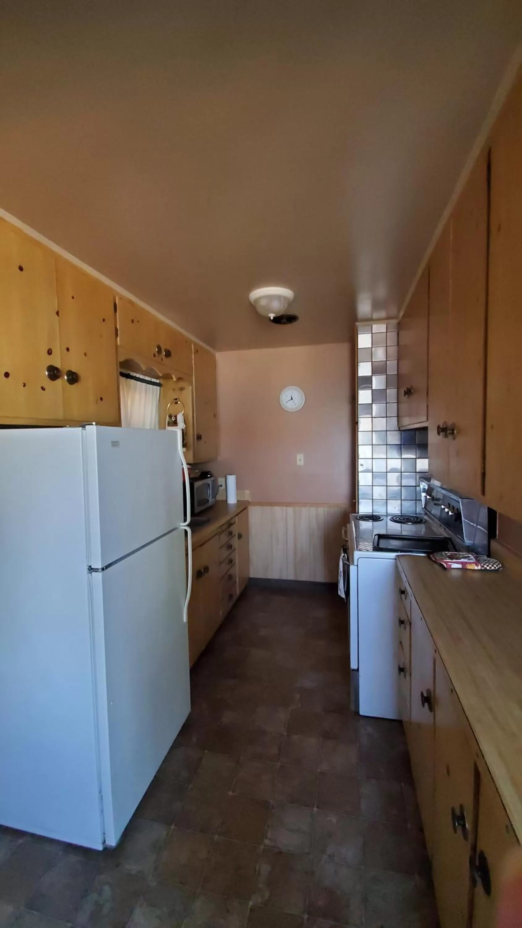 Kitchen/Kitchenette in Clear Lake Vista Resort