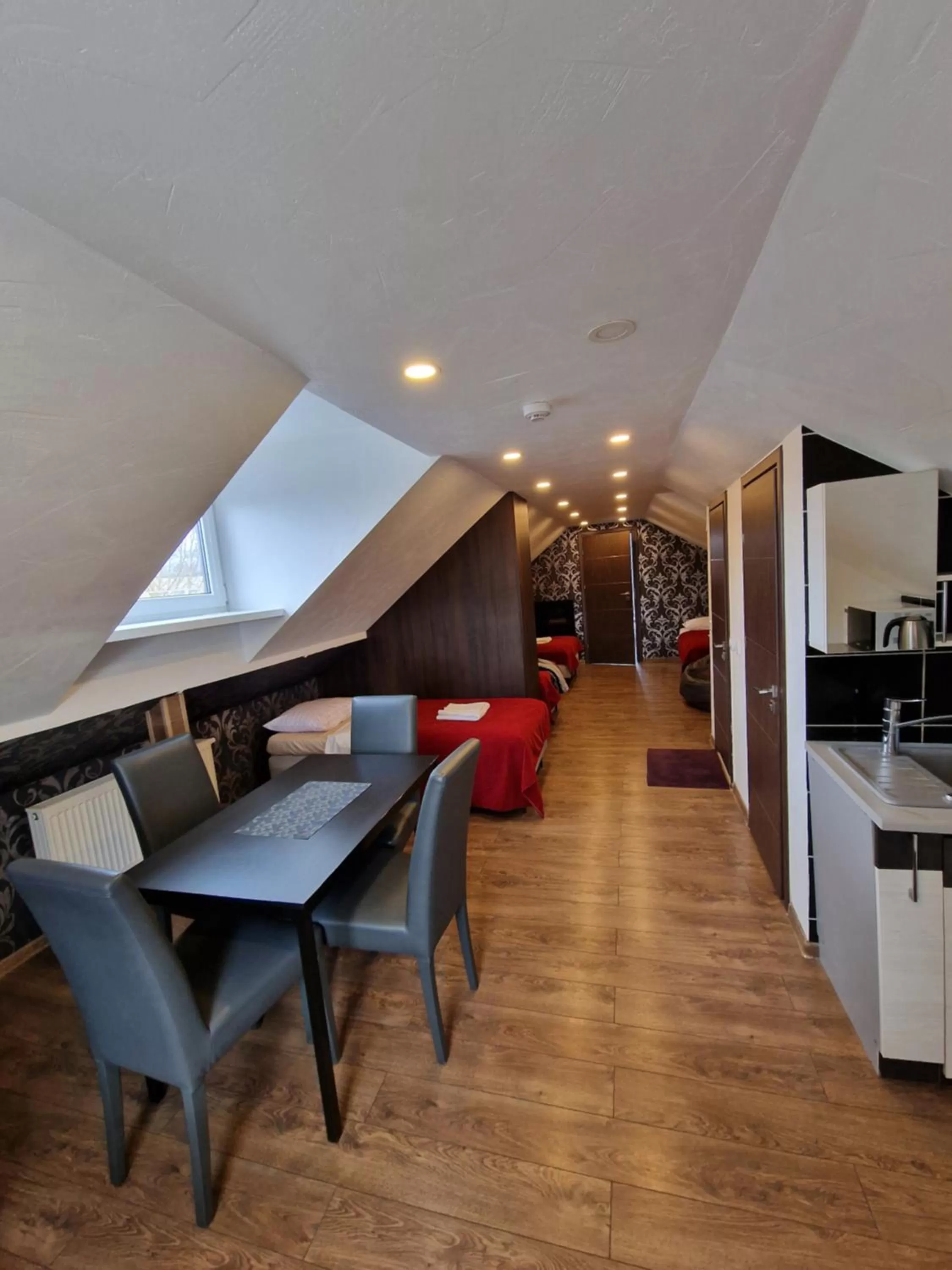 Kitchen or kitchenette in KALIDA Rooms for rent