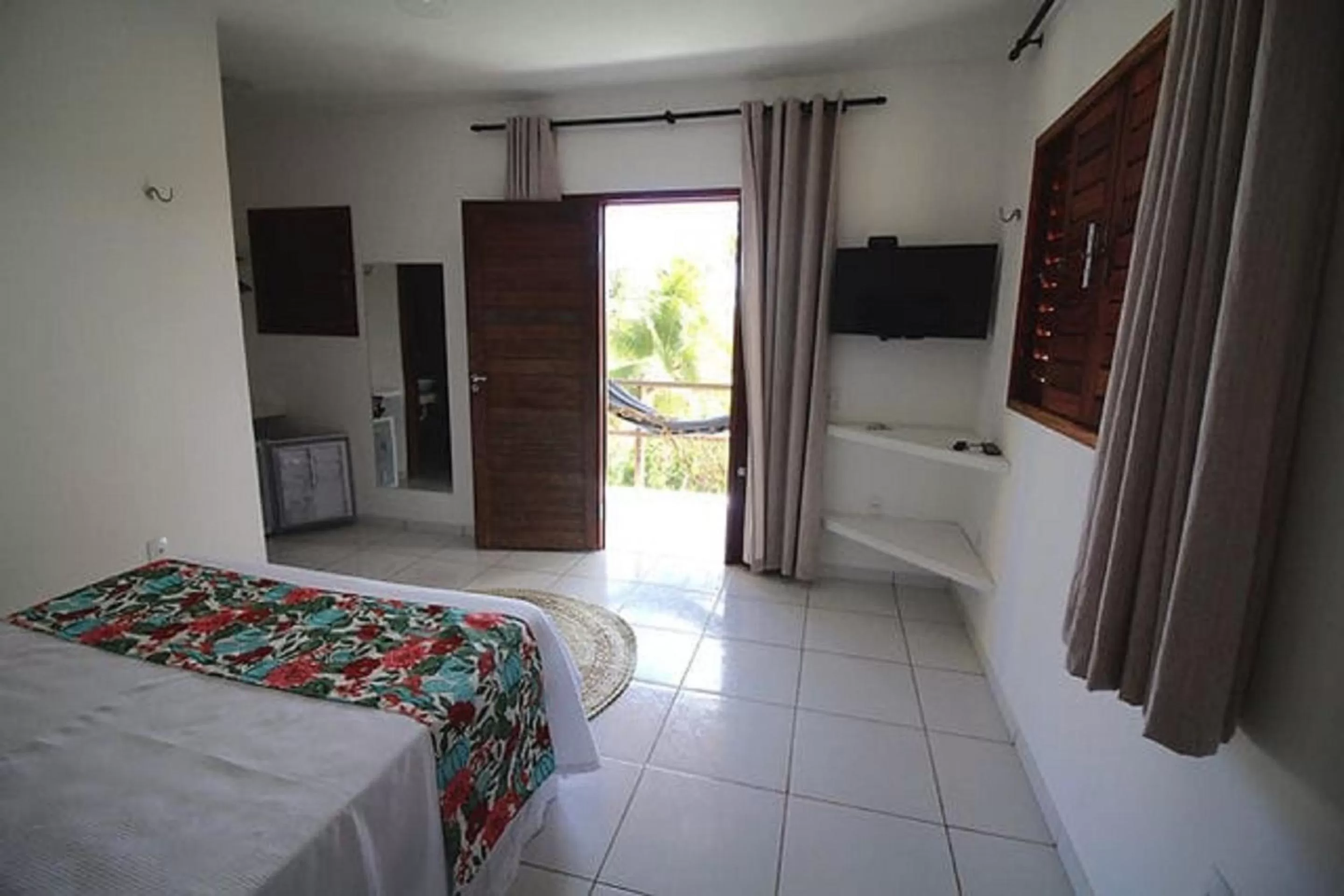 TV and multimedia, Bed in Pousada Ello