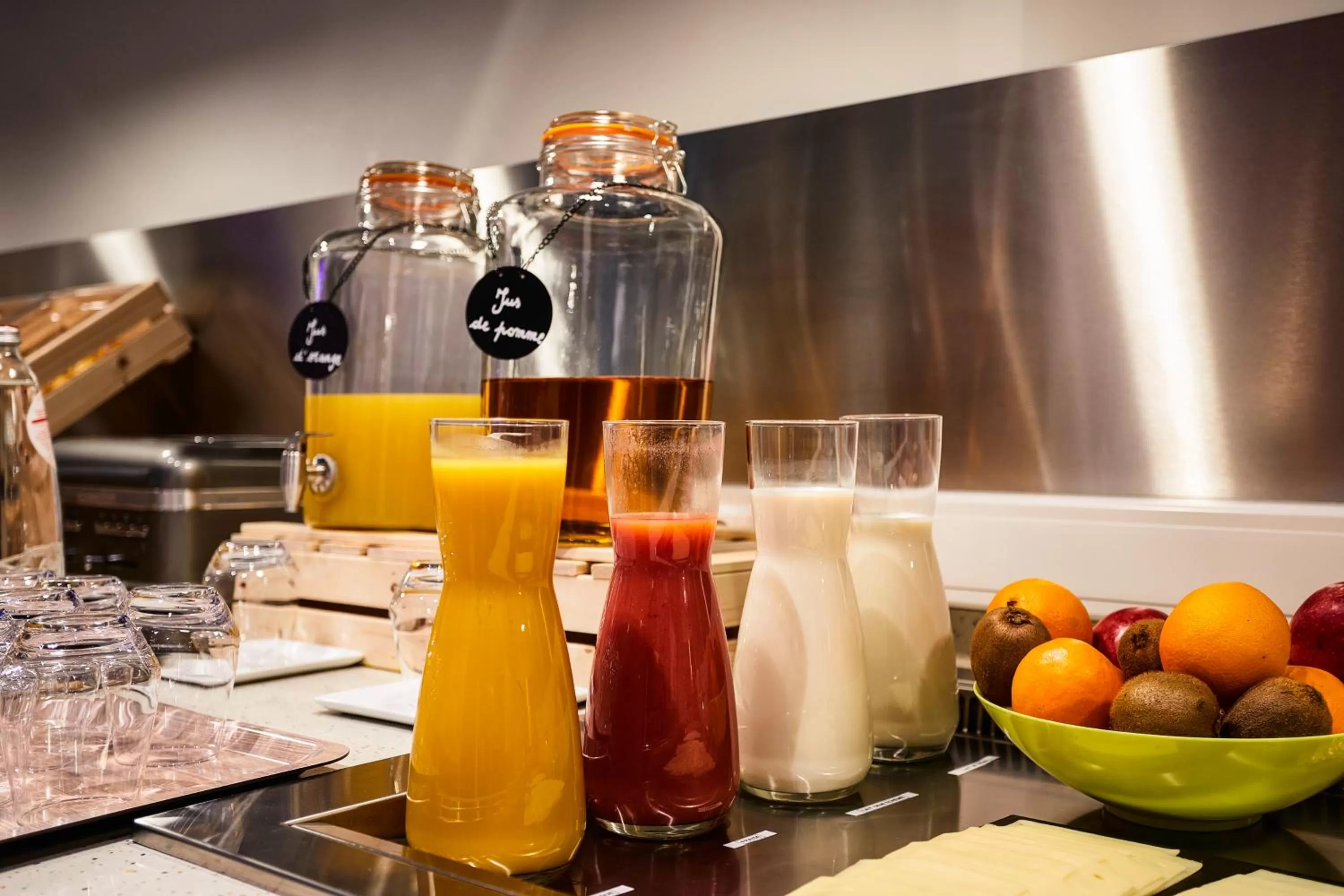 Breakfast in ibis Birmingham Airport Terminal Building - NEC