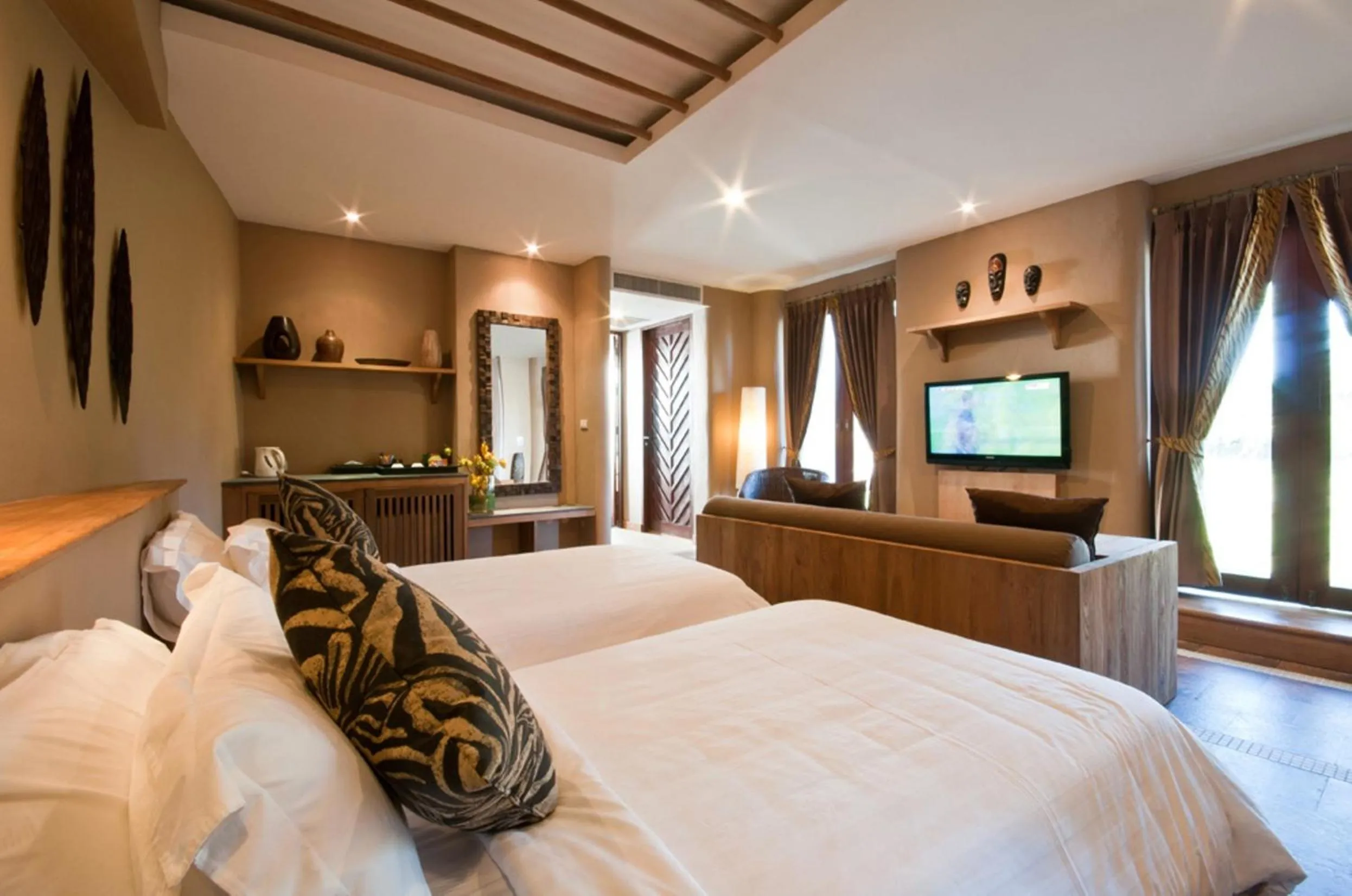 Photo of the whole room, Bed in Montis Resort