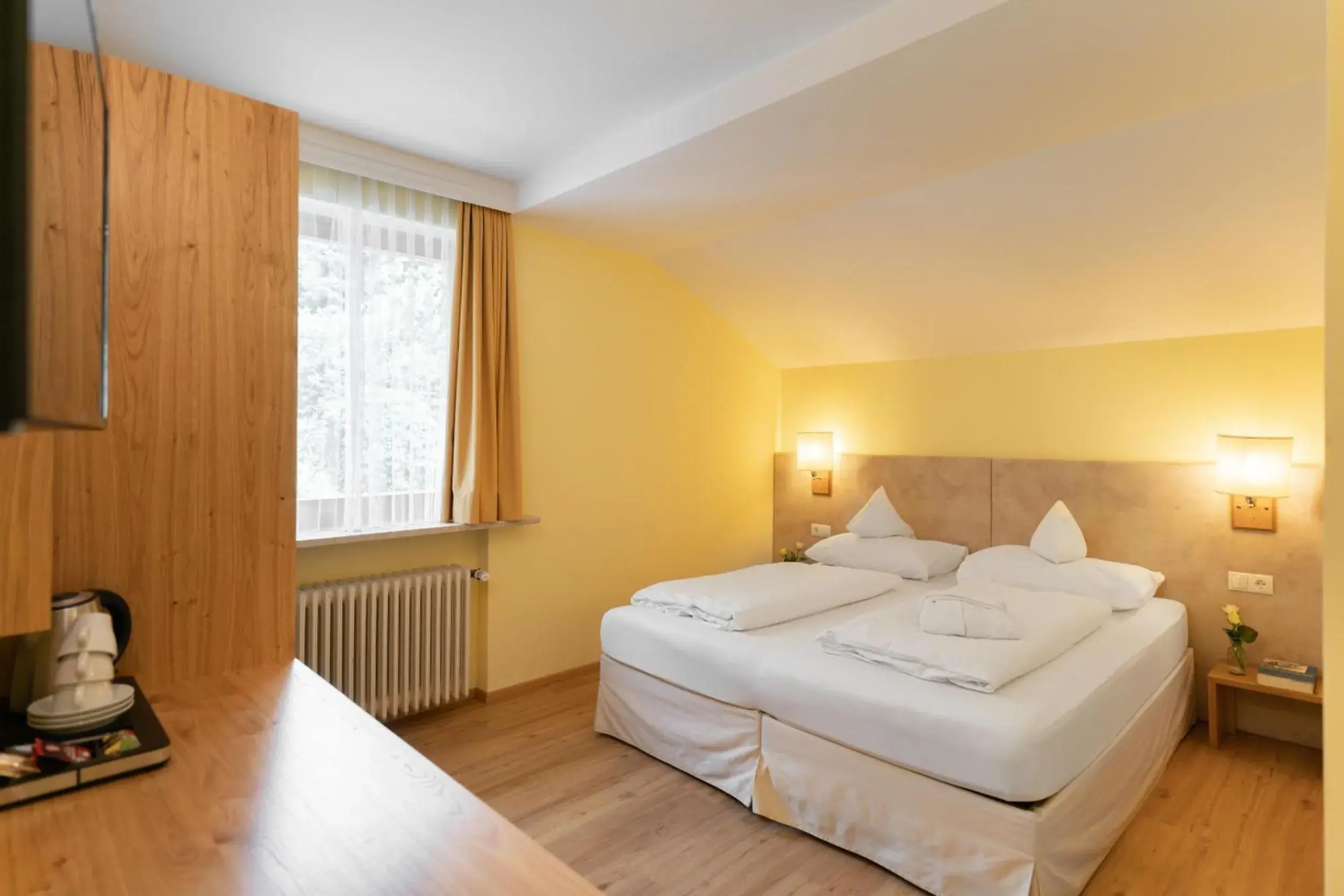 Large Double Room in Hotel Haus Arenberg Large Double Room in Hotel Haus Arenberg