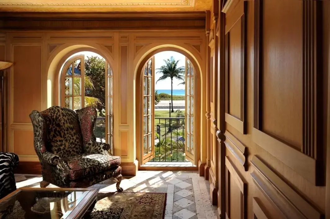 One Bedroom Suite in The Villa Casa Casuarina One Bedroom Suite in The Villa Casa Casuarina