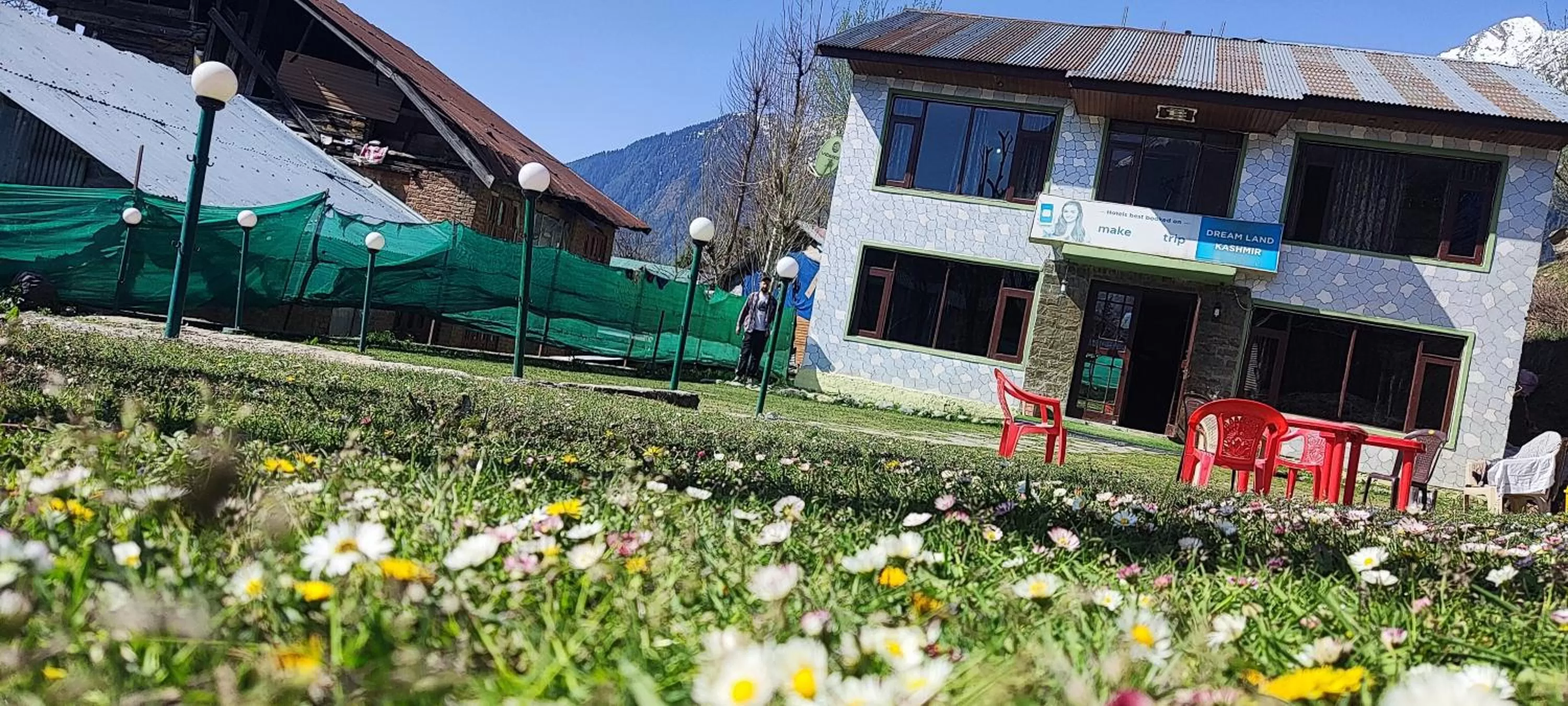 Property Building in Dreamland Cottage