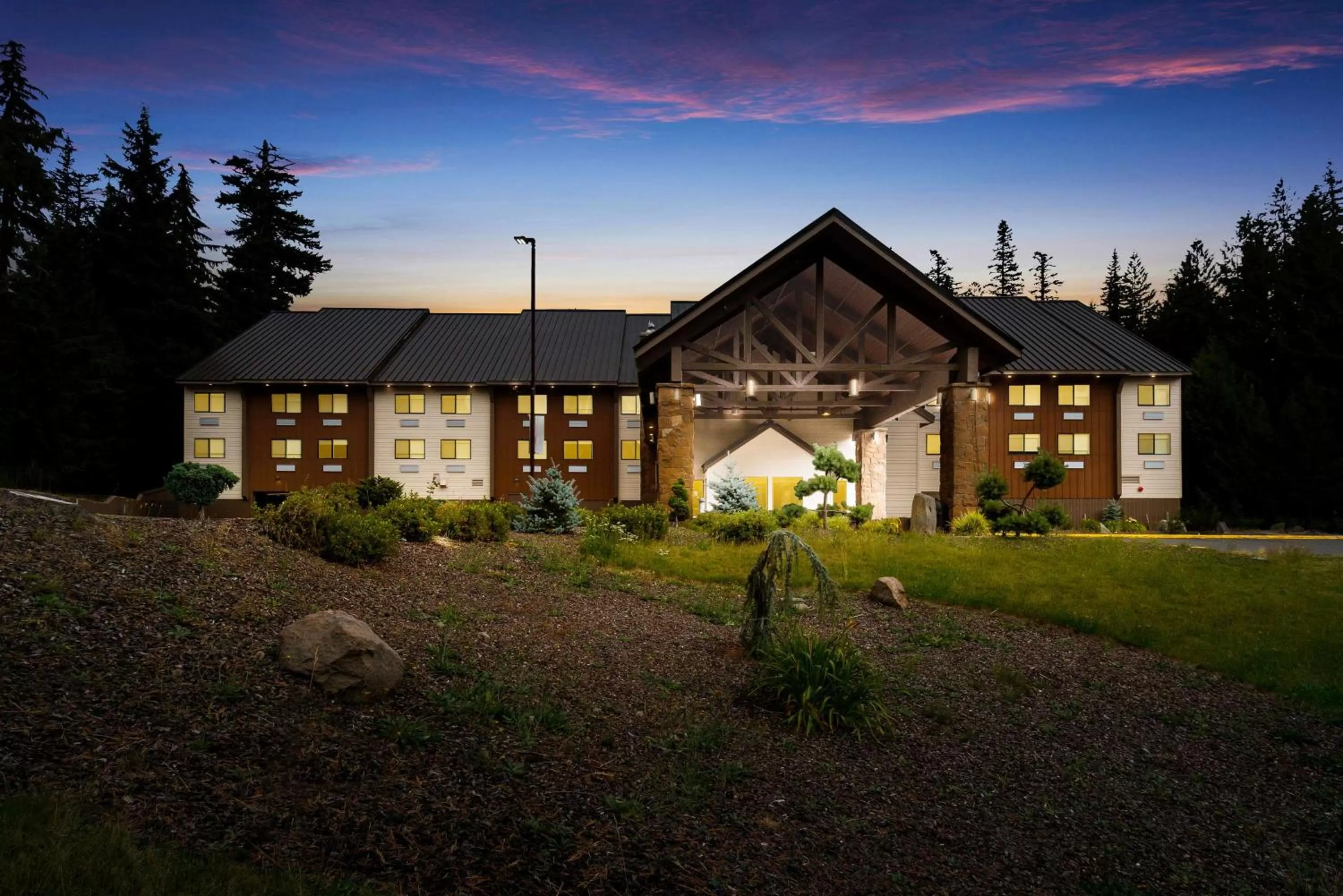 Property building in Best Western Mt. Hood Inn
