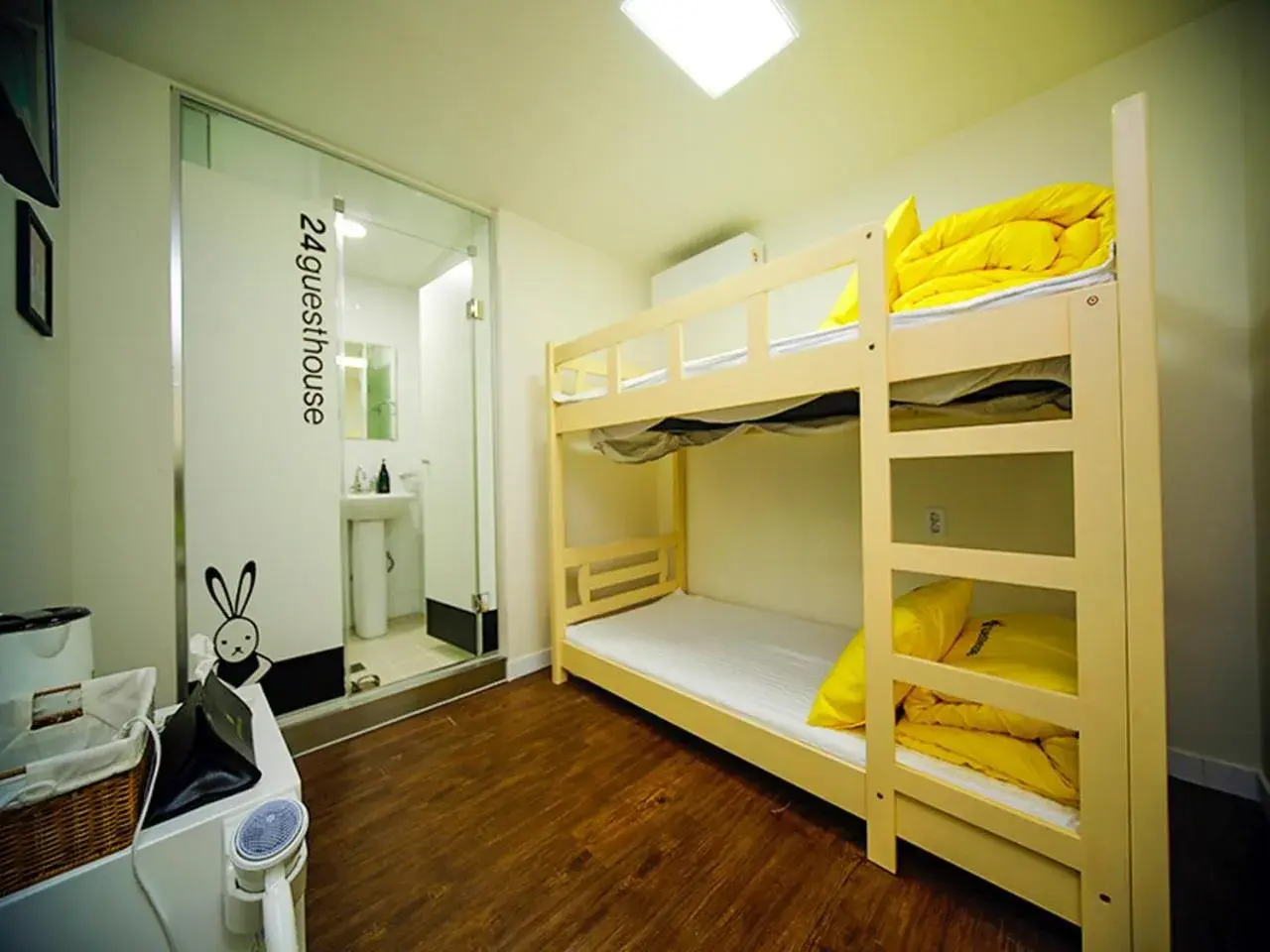 Economy Bunk Twin in 24 Guesthouse Seoul City Hall Economy Bunk Twin in 24 Guesthouse Seoul City Hall
