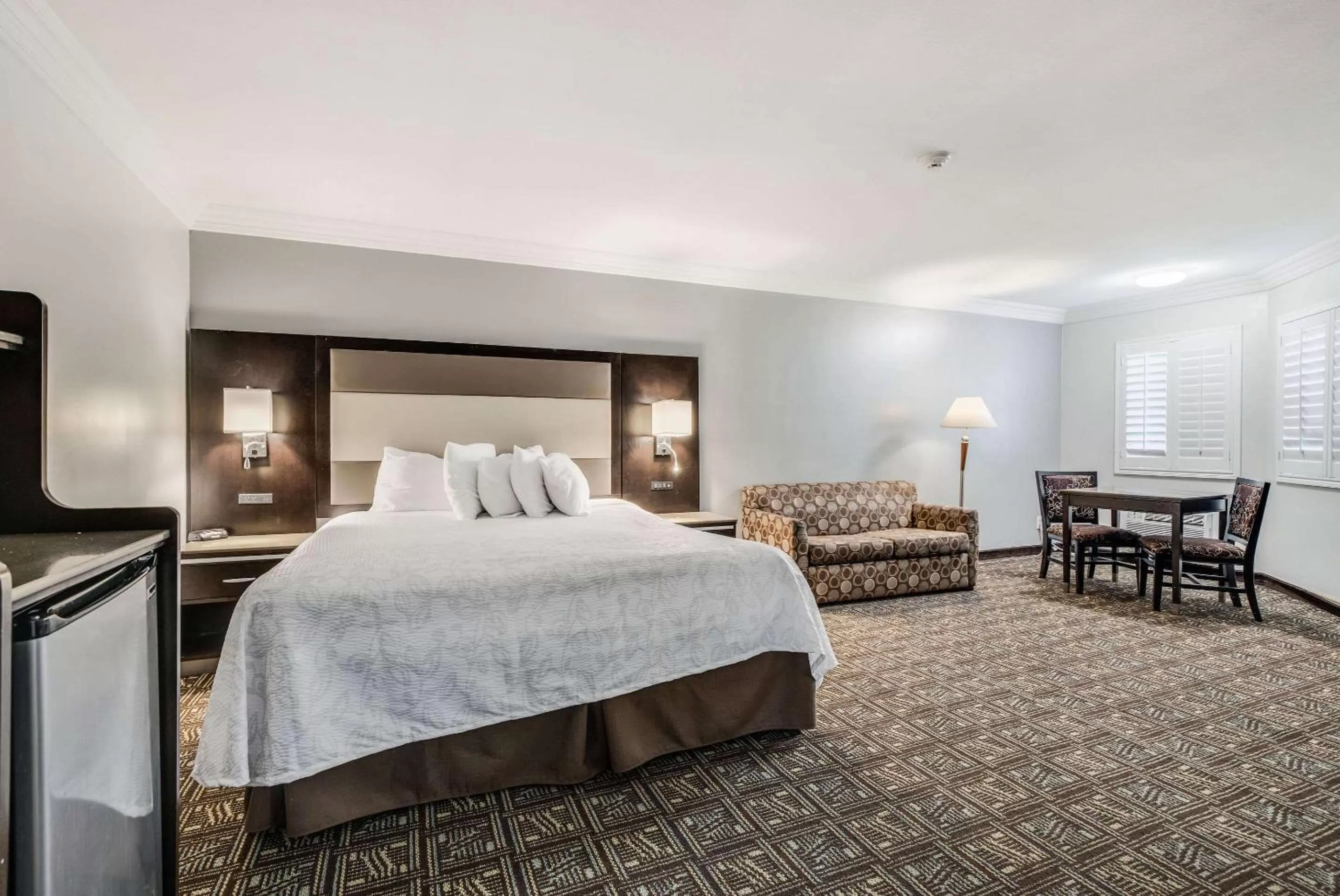 Bedroom, Bed in Rodeway Inn Old Town Temecula