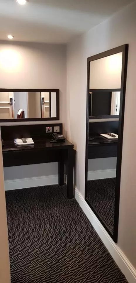 TV/Entertainment Center in The Bath Arms Wetherspoon