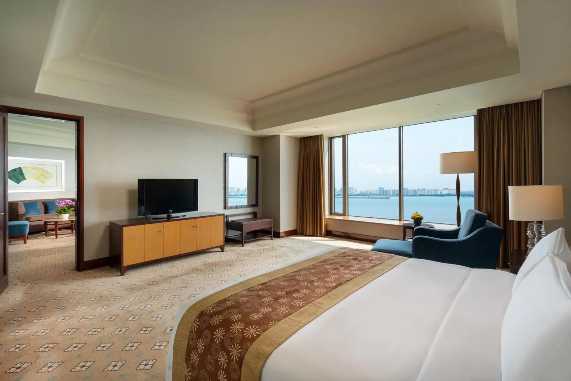 Bed in Kempinski Hotel Suzhou