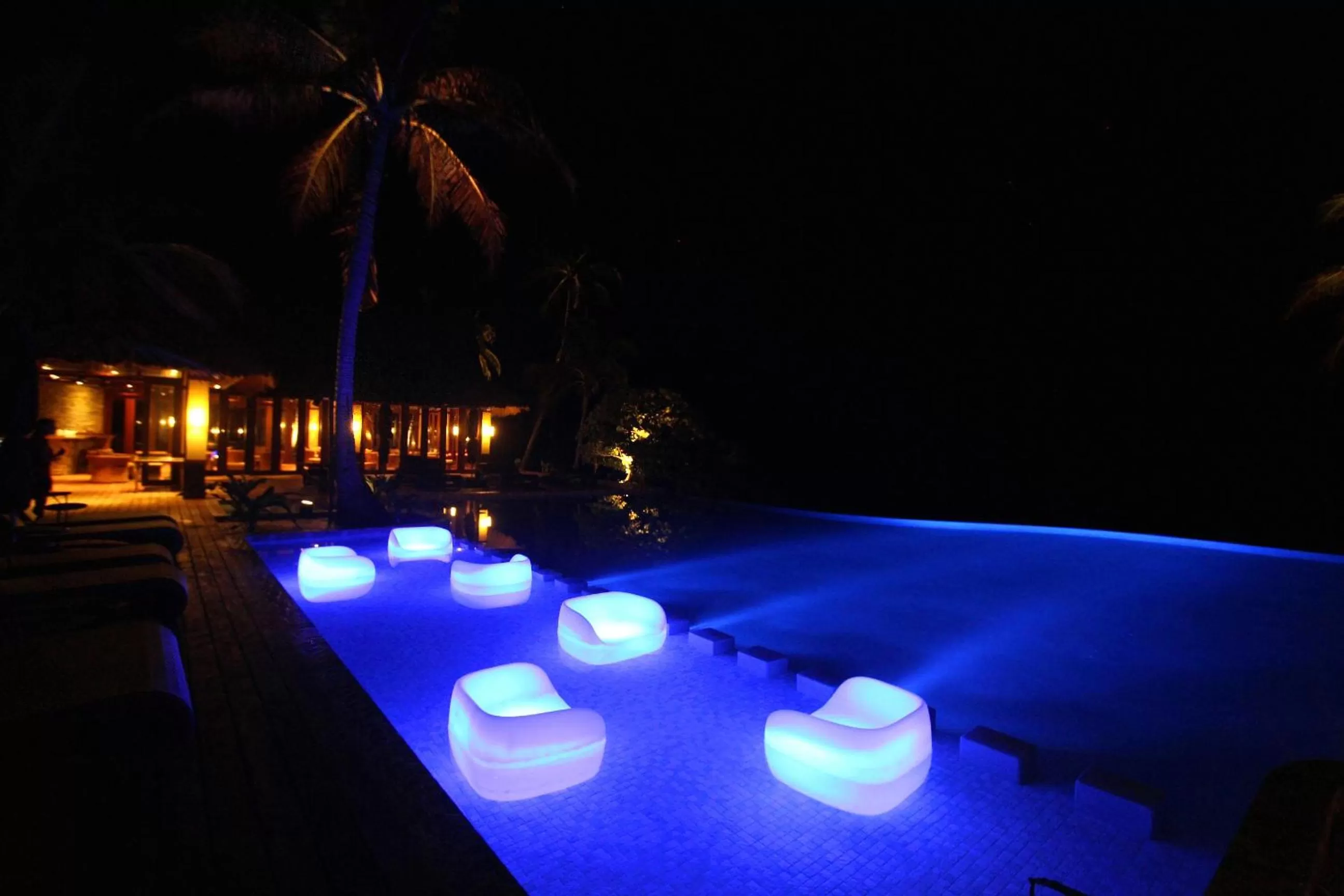 Swimming pool in Cauayan Island Resort and Spa