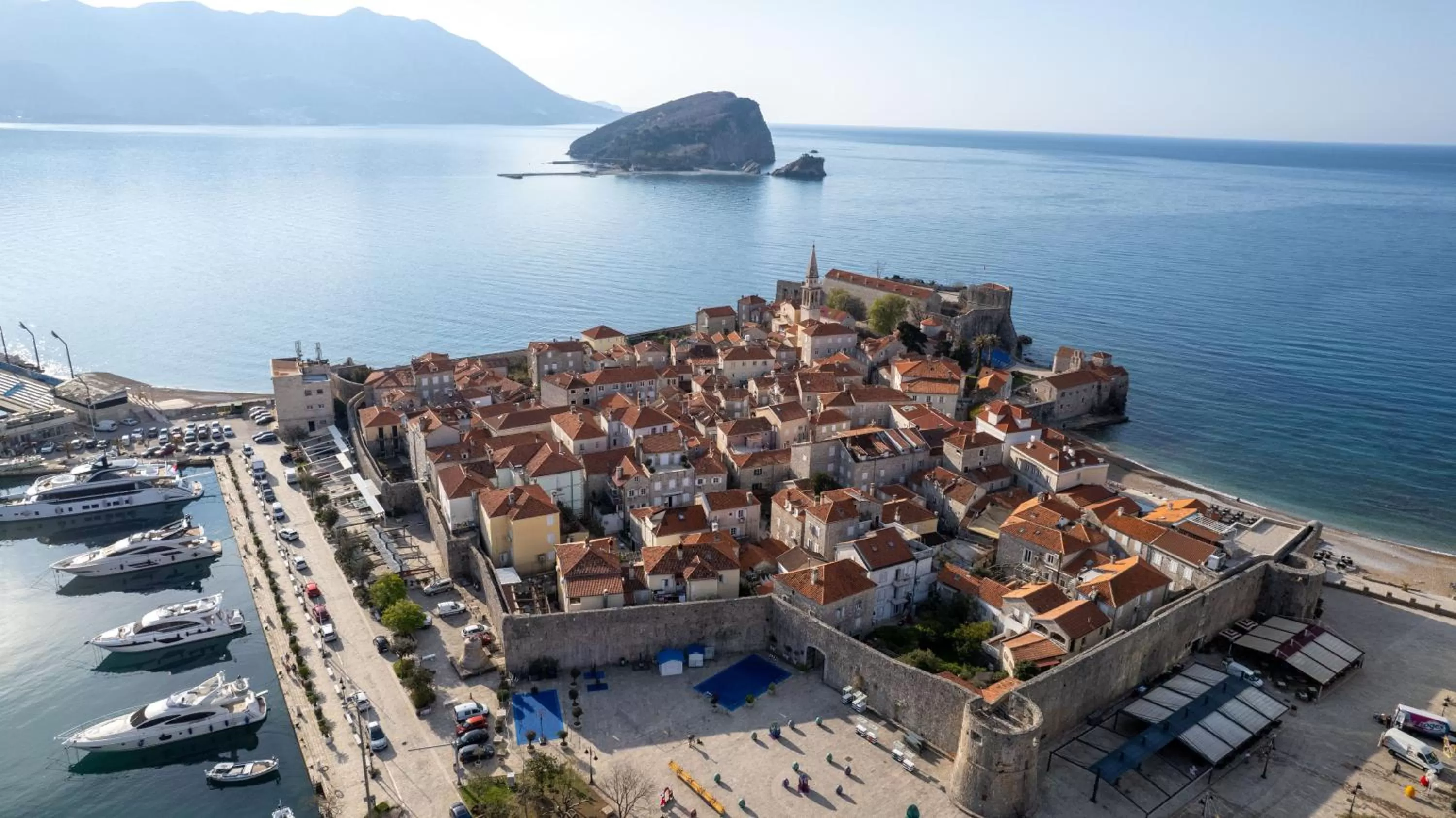 City view, Bird's-eye View in Hotel Atina