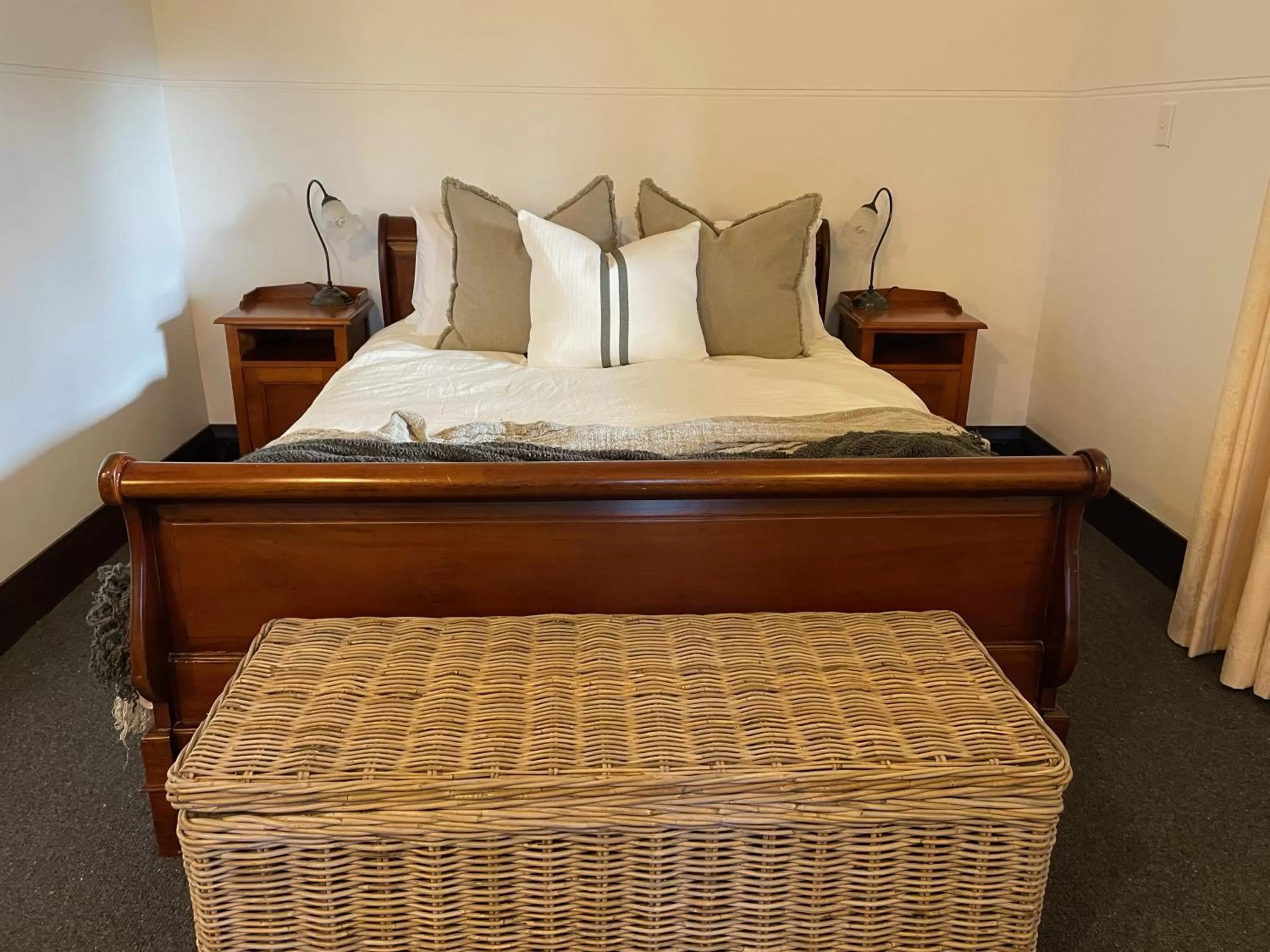 Bed in Ballina Manor Boutique Hotel