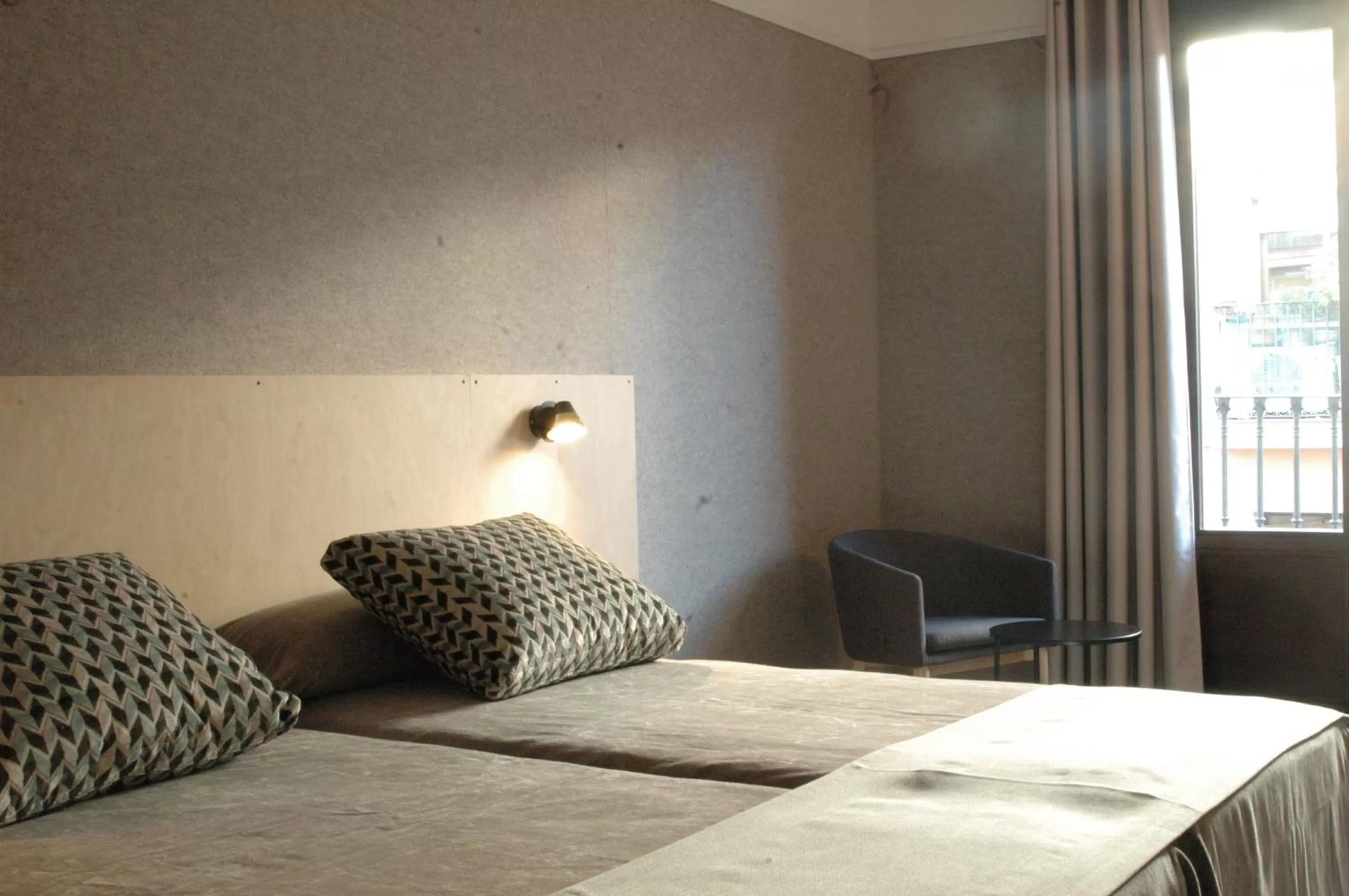 Bed in Hotel Raval House