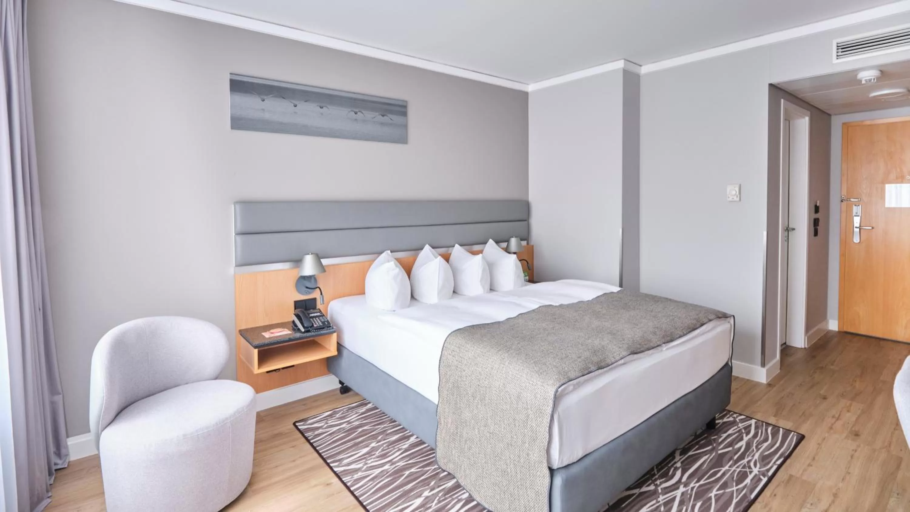 Photo of the whole room, Bed in Holiday Inn Berlin Airport - Conference Centre by IHG