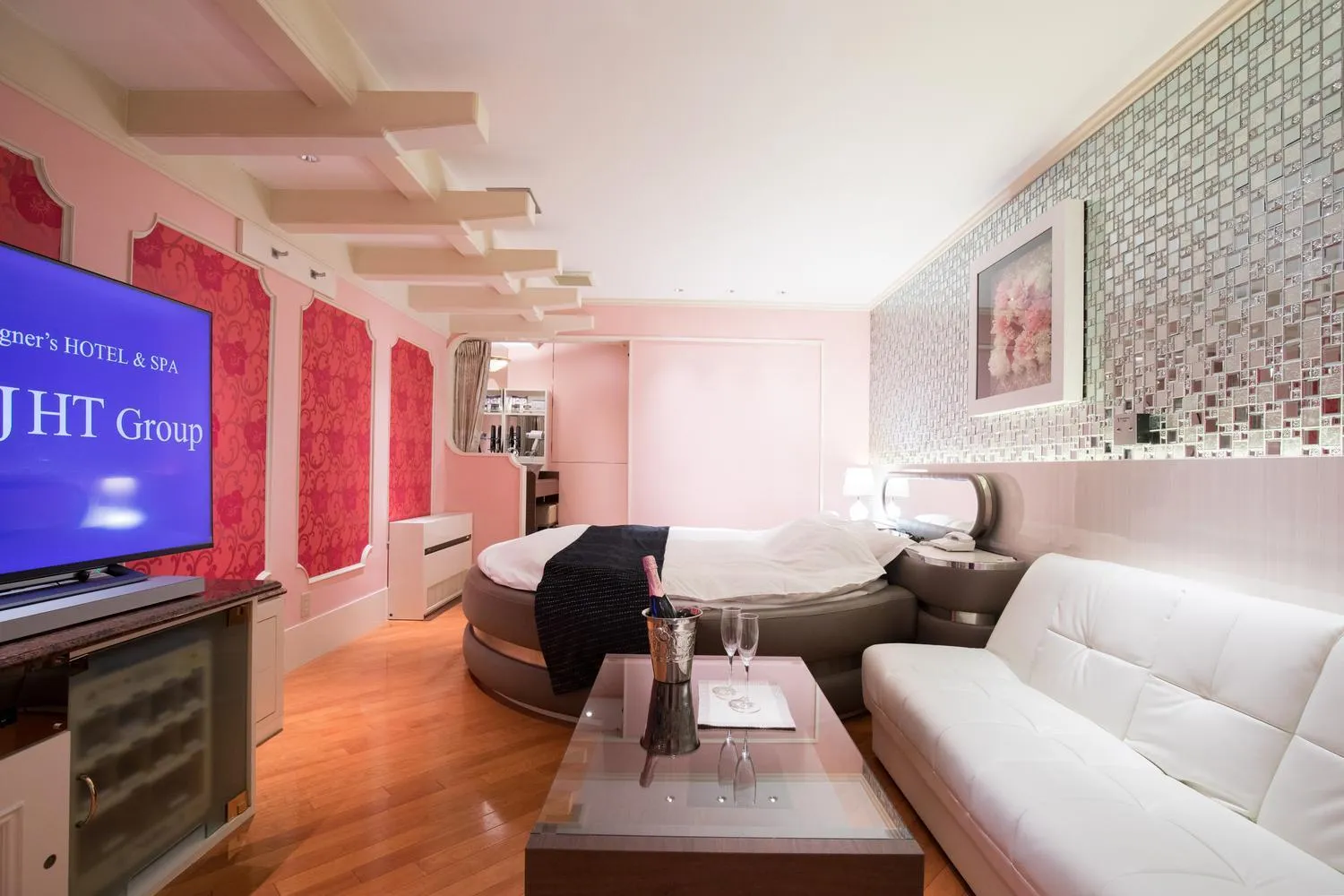 HOTEL PERRIER (Adult Only)