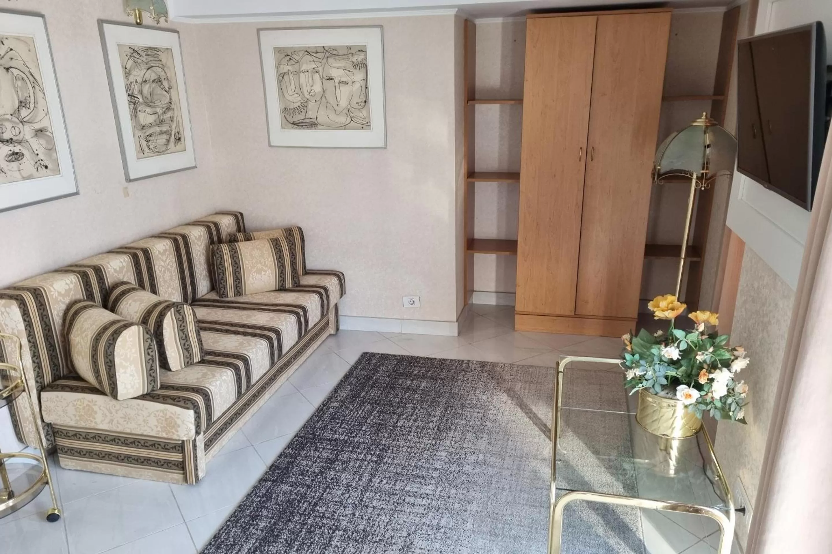 Living room in Continental Forum Arad