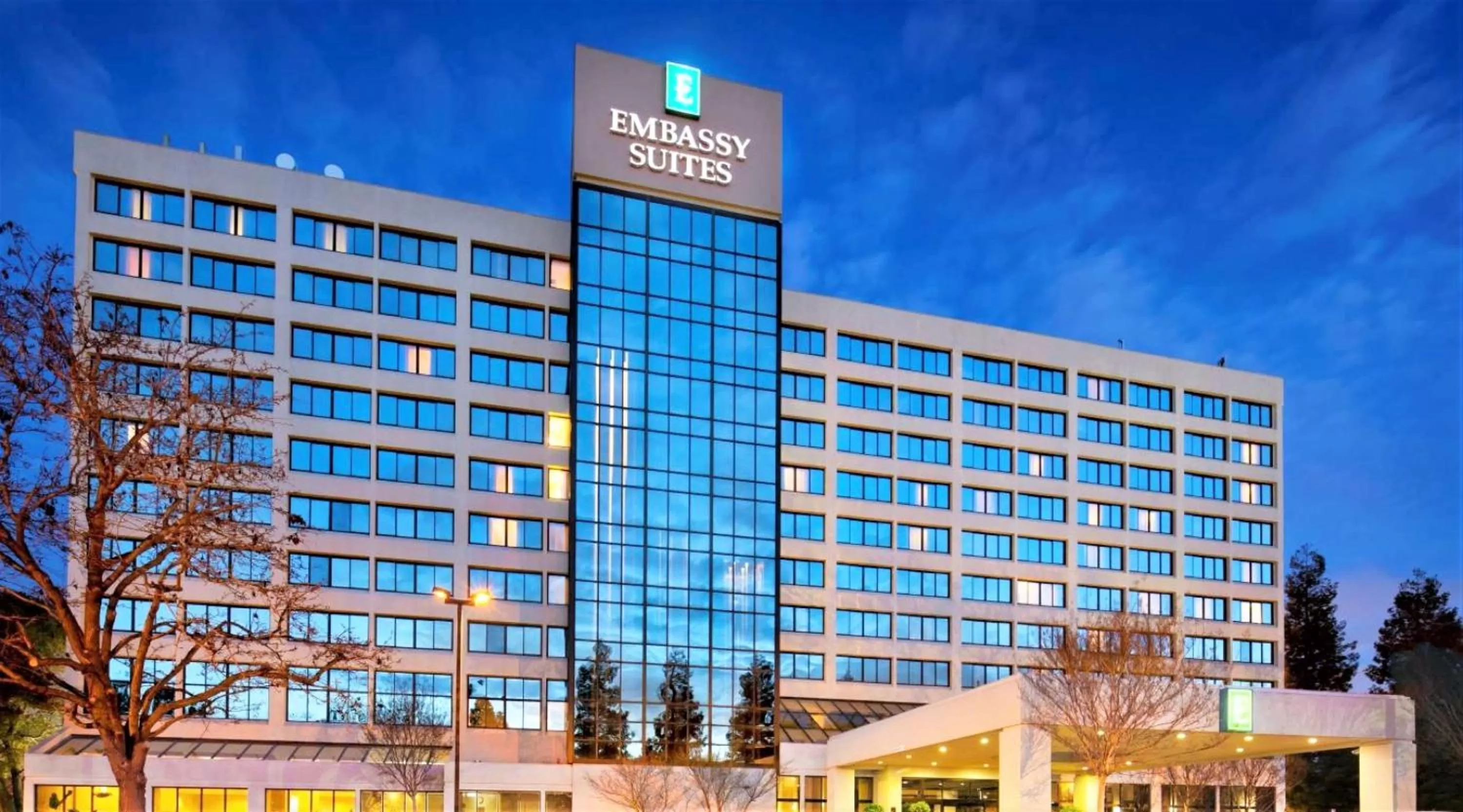 Property building in Embassy Suites by Hilton Santa Clara Silicon Valley