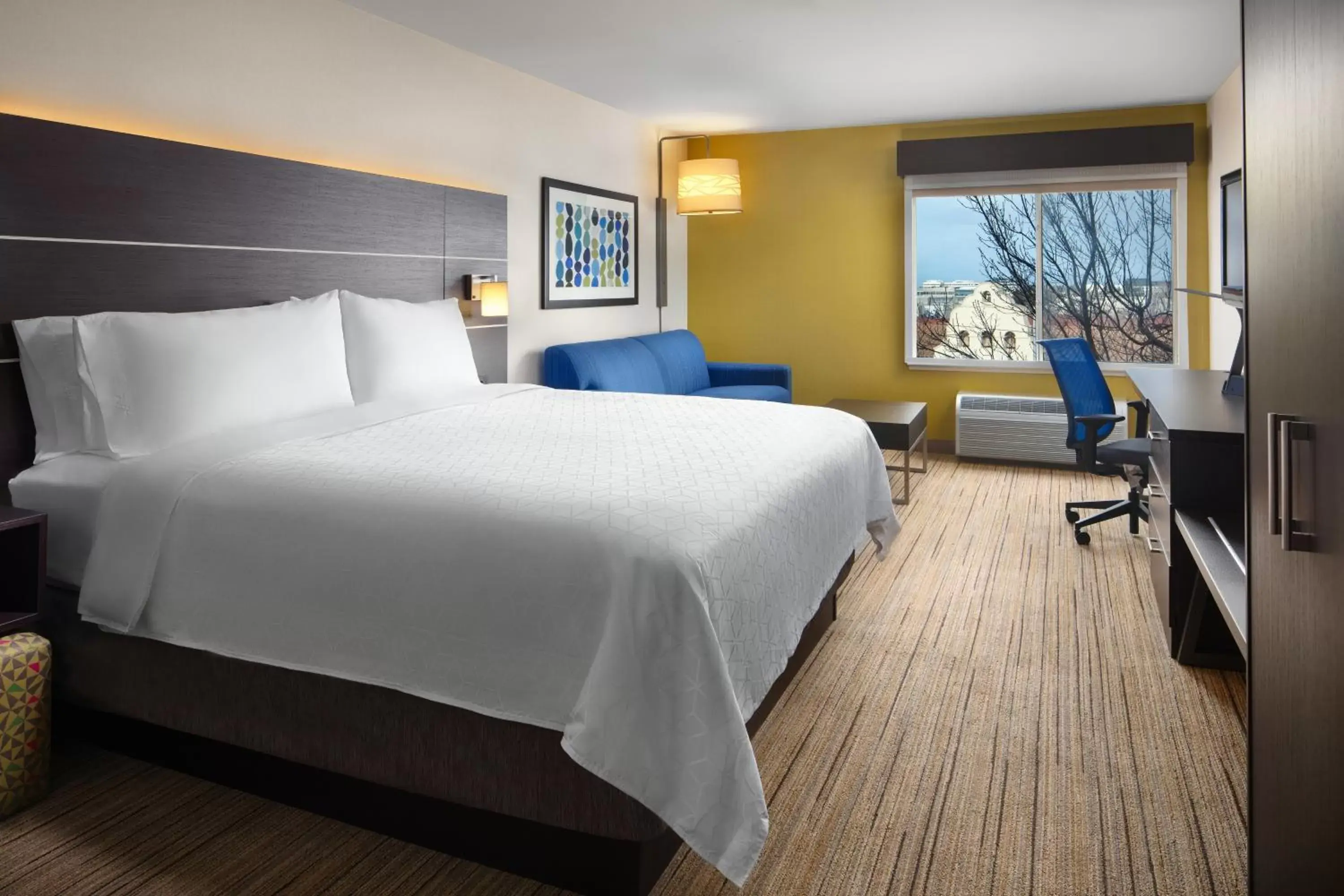 Holiday Inn Express Hotel & Suites Belmont by IHG Holiday Inn Express Hotel & Suites Belmont by IHG