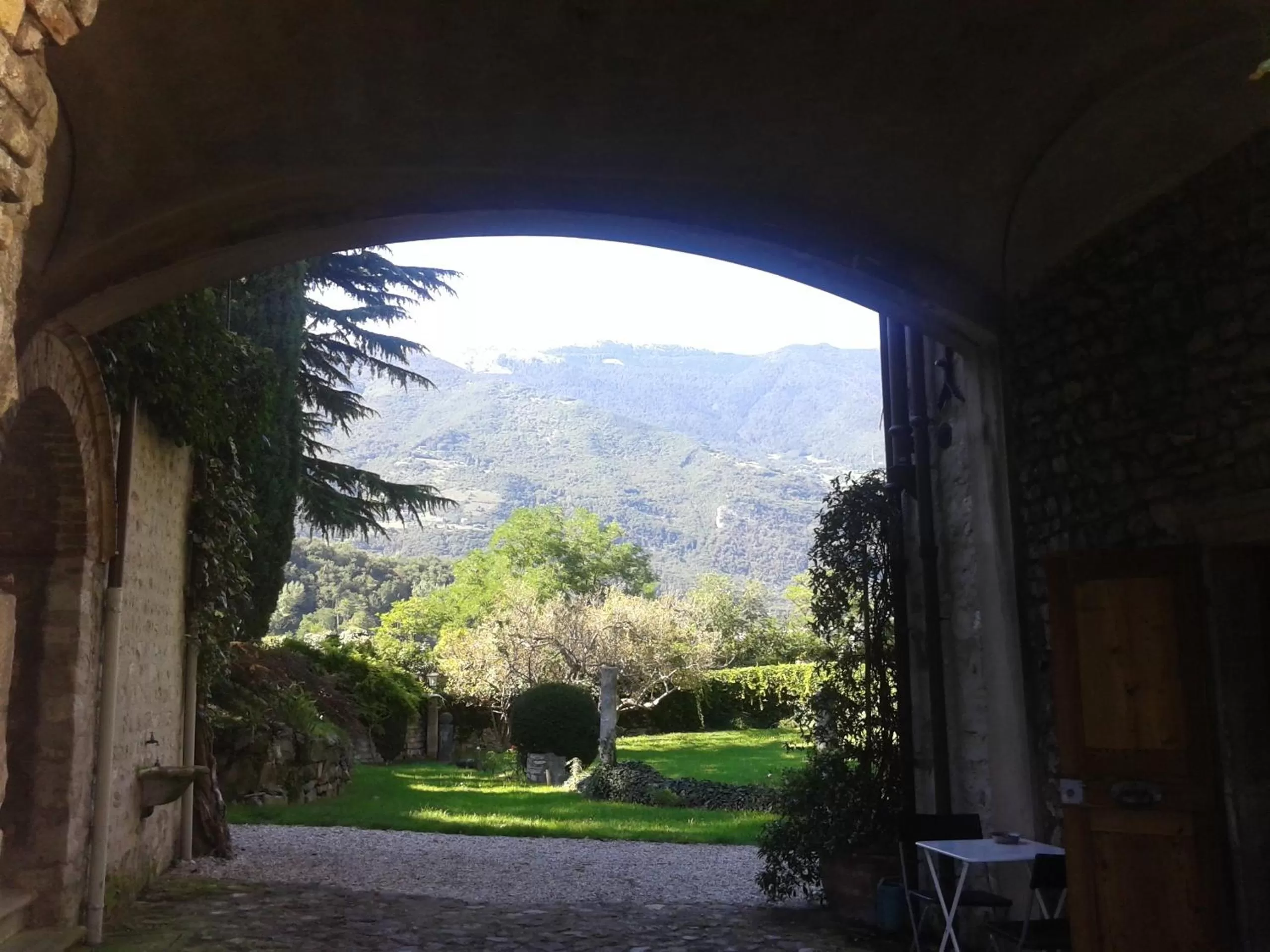 Garden view in Castrum di Serravalle