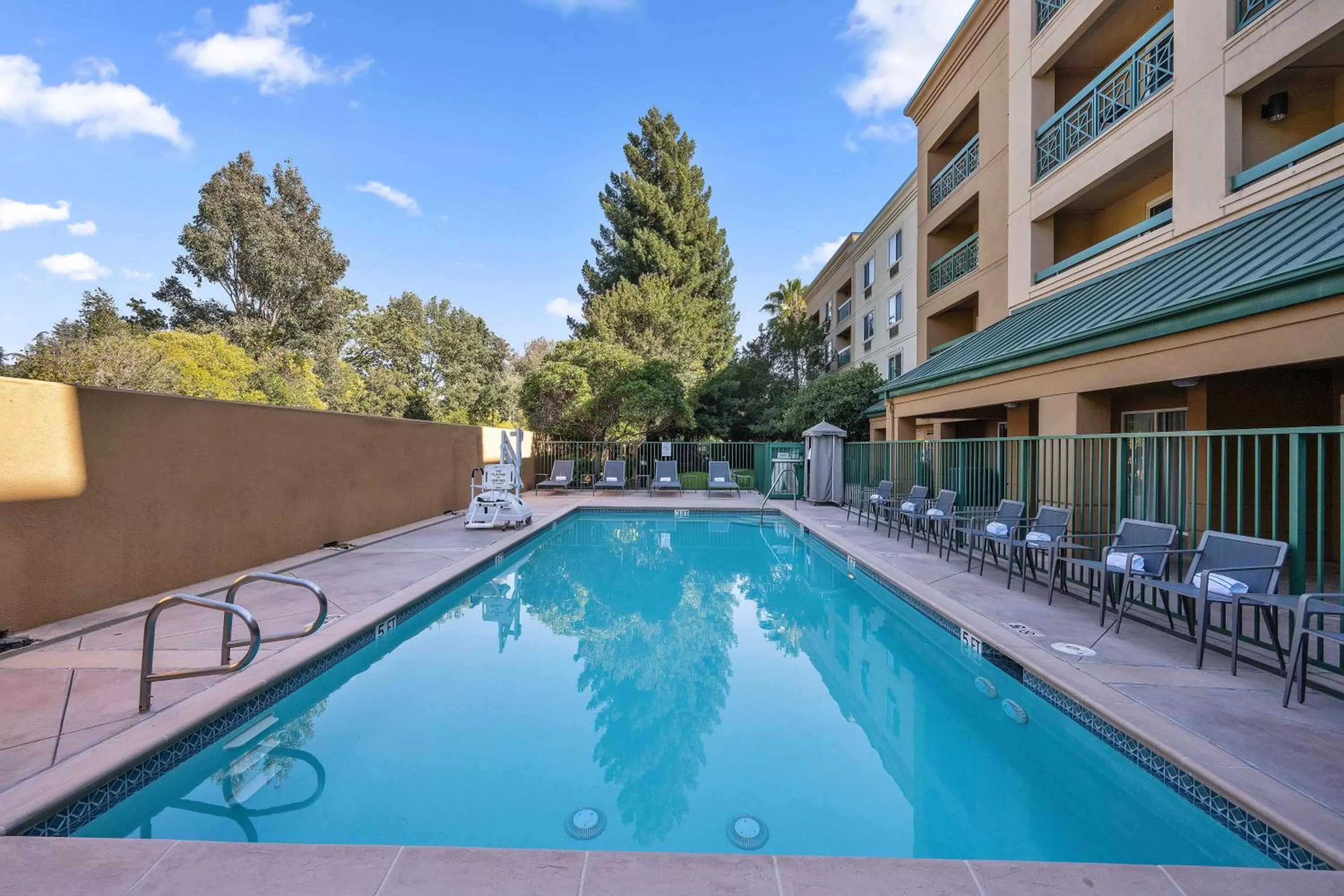 Pool view in Sonesta Select San Ramon